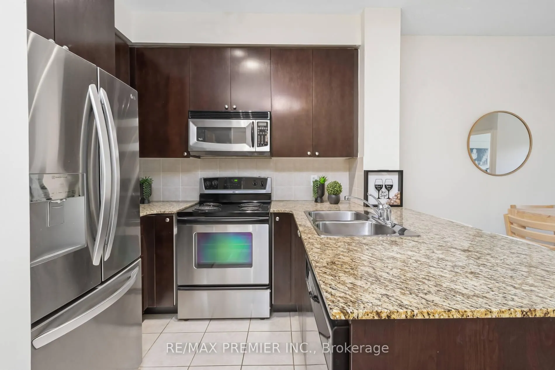 Photo 7 of Unit 330, 8201 Islington Avenue, Vaughan, Islington Woods — HOMEH