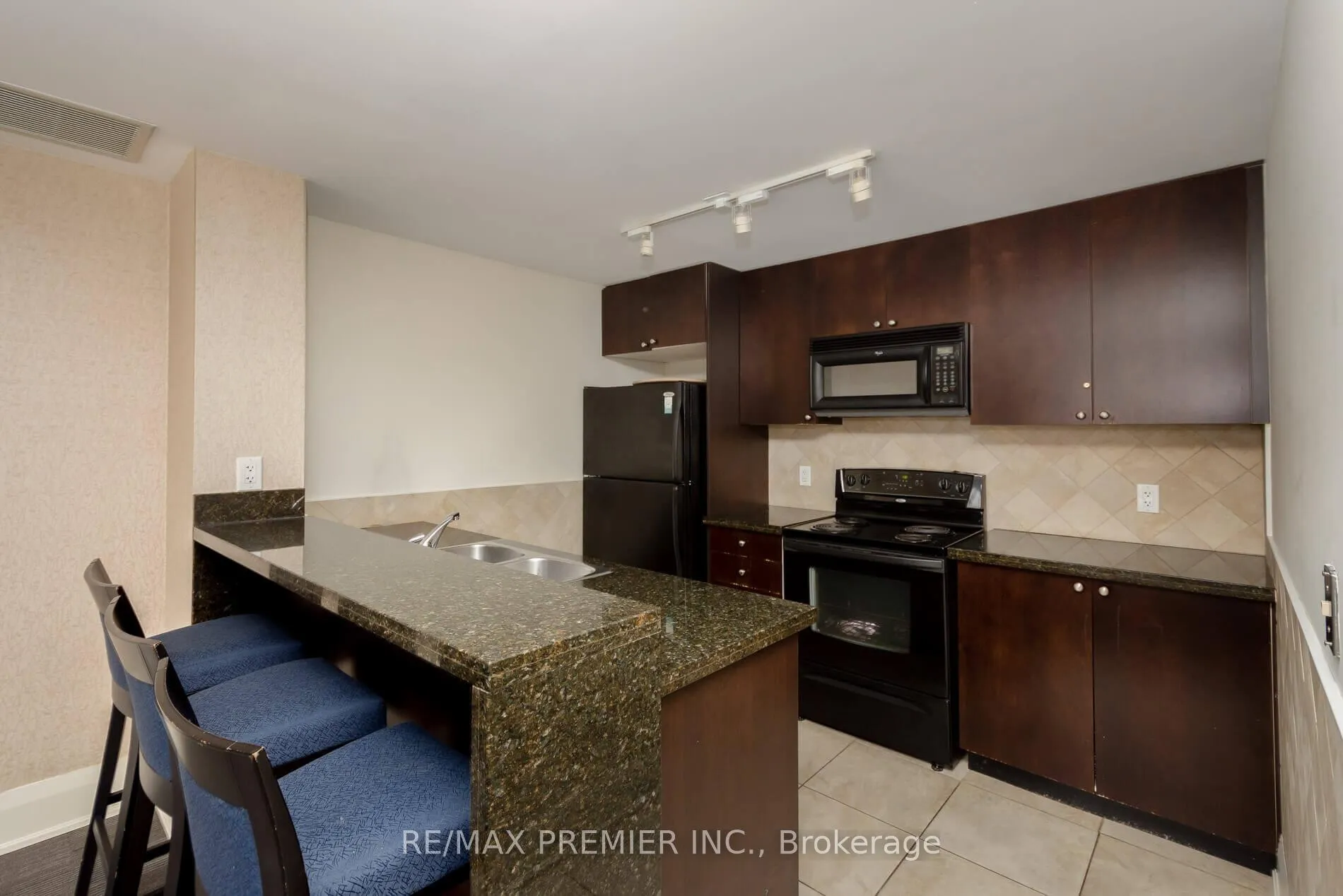 Photo 34 of Unit 330, 8201 Islington Avenue, Vaughan, Islington Woods — HOMEH