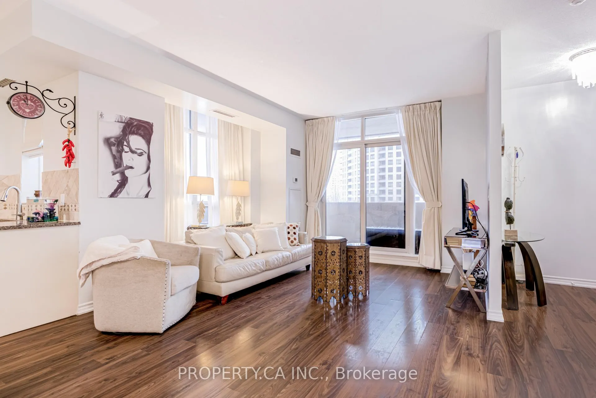Photo 10 of Unit 305, 9235 Jane Street, Vaughan, Maple — HOMEH