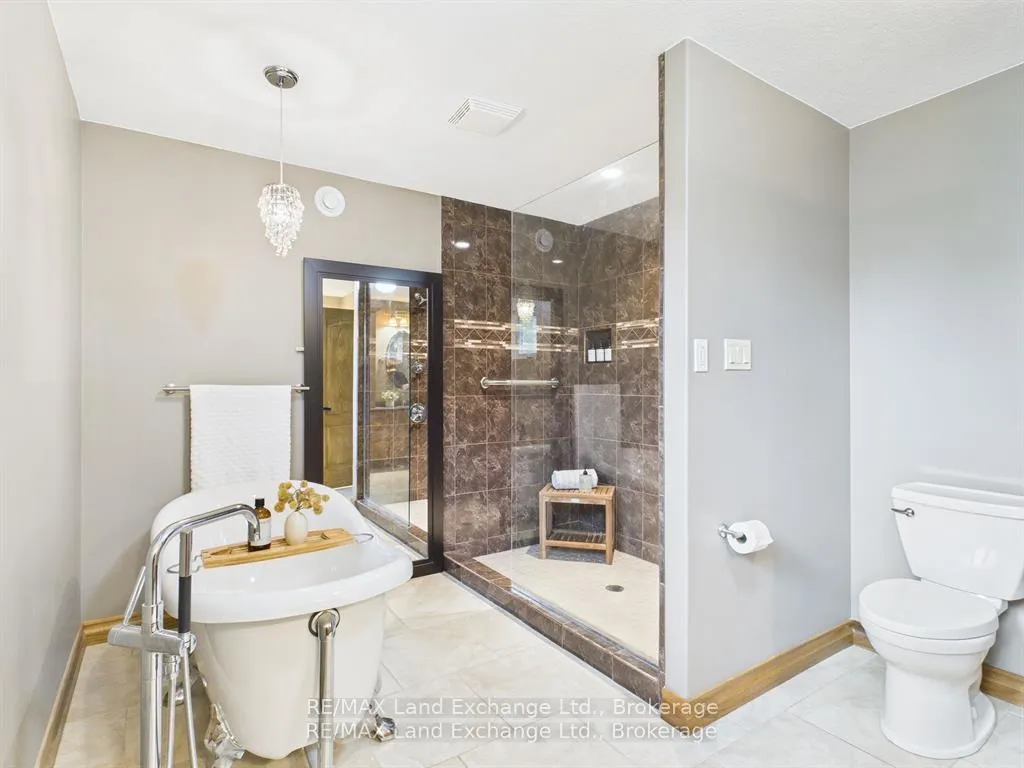 Photo 13 of 203 Campbell Crescent, Kincardine — HOMEH