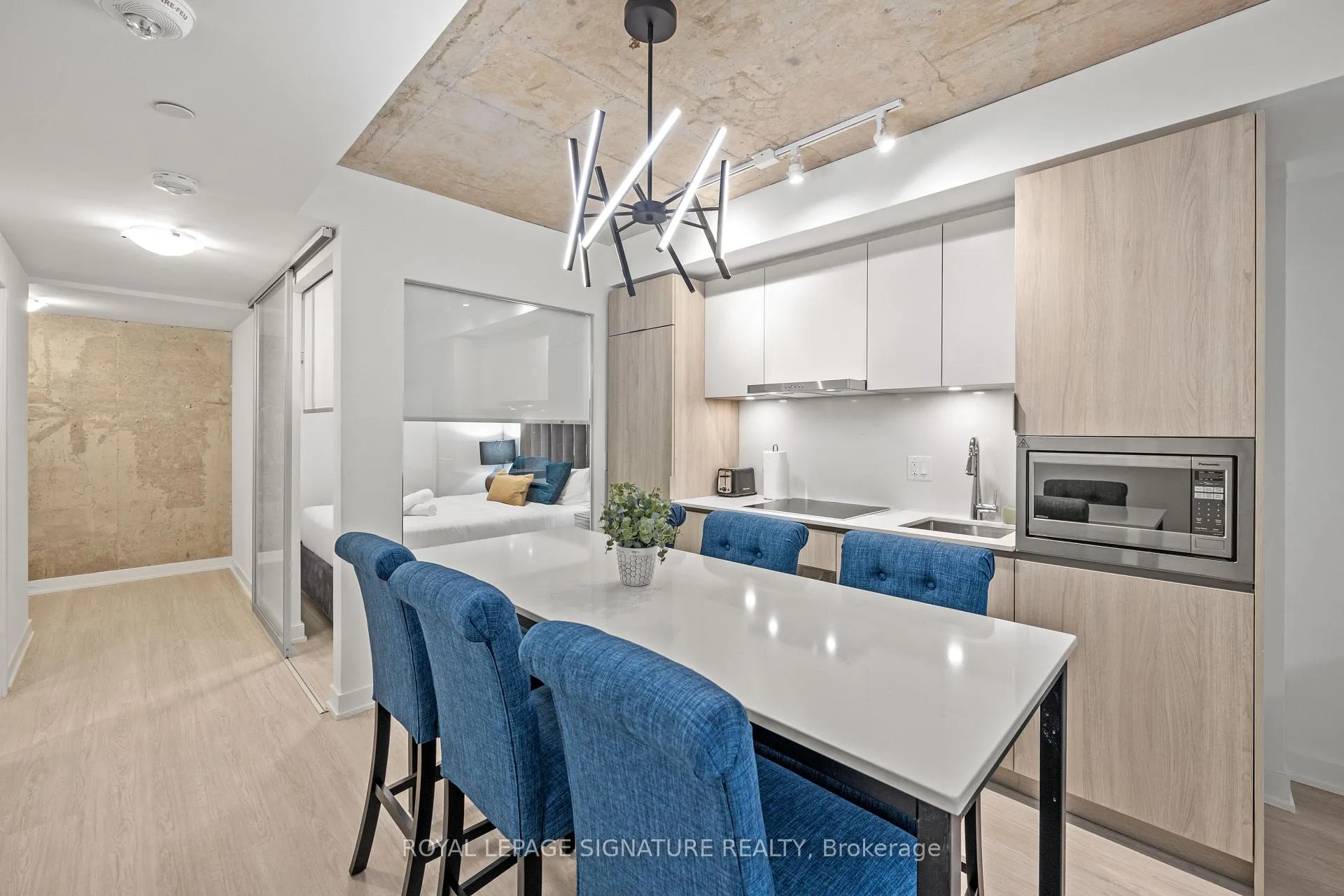 Photo 5 of Unit 607, 47 Mutual Street, Toronto, Church-Yonge Corridor — HOMEH