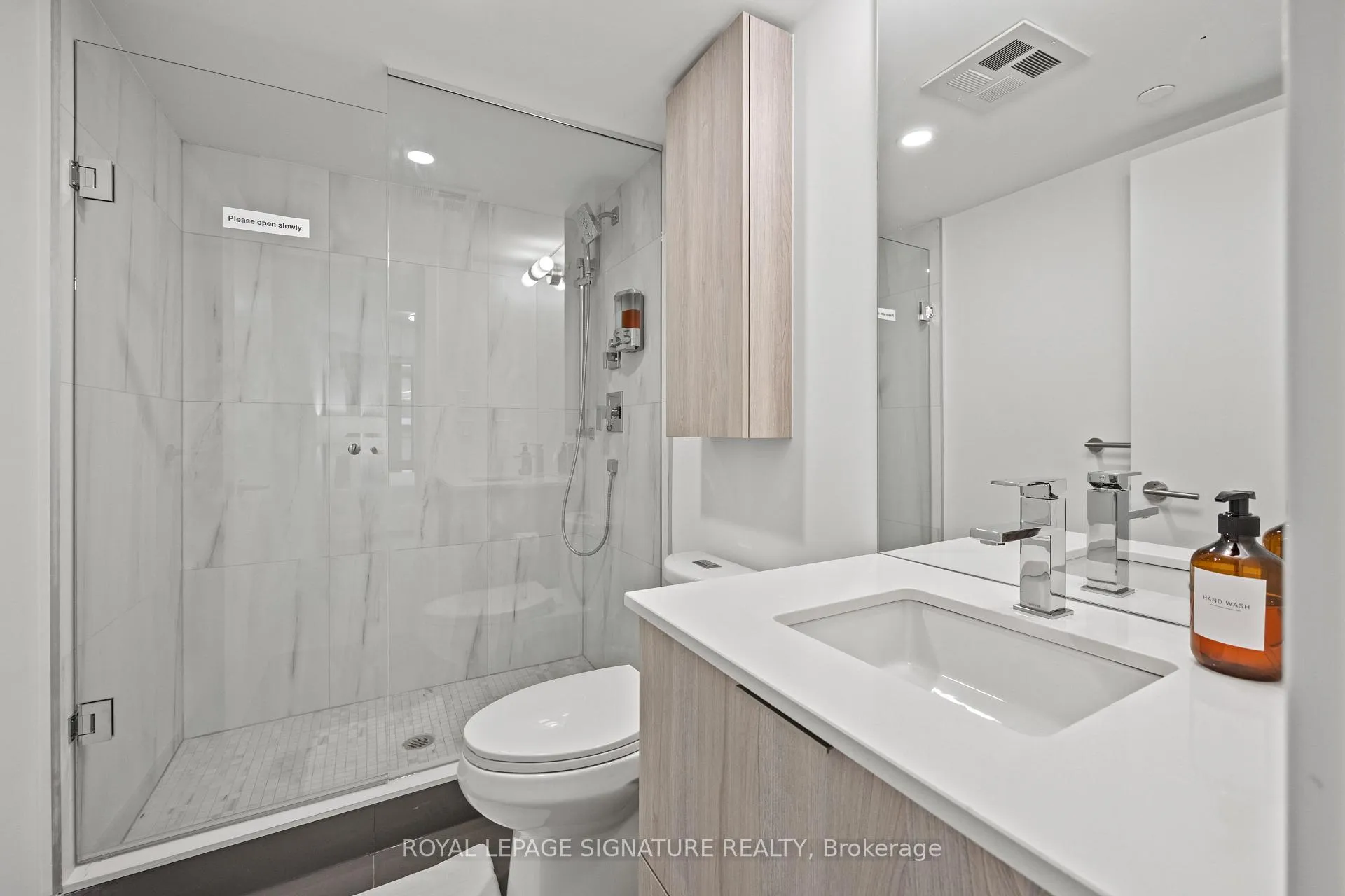 Photo 11 of Unit 607, 47 Mutual Street, Toronto, Church-Yonge Corridor — HOMEH