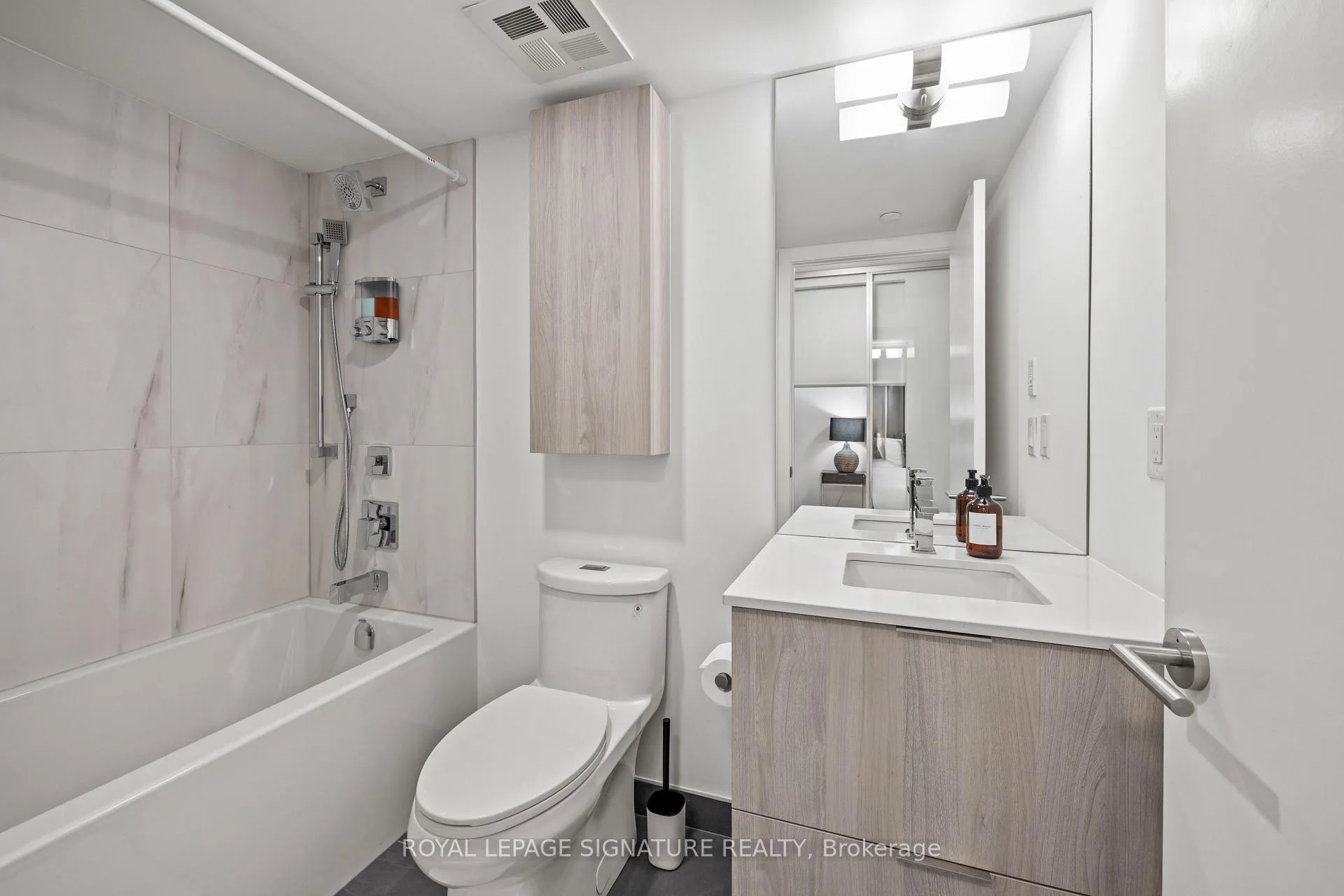 Photo 13 of Unit 607, 47 Mutual Street, Toronto, Church-Yonge Corridor — HOMEH