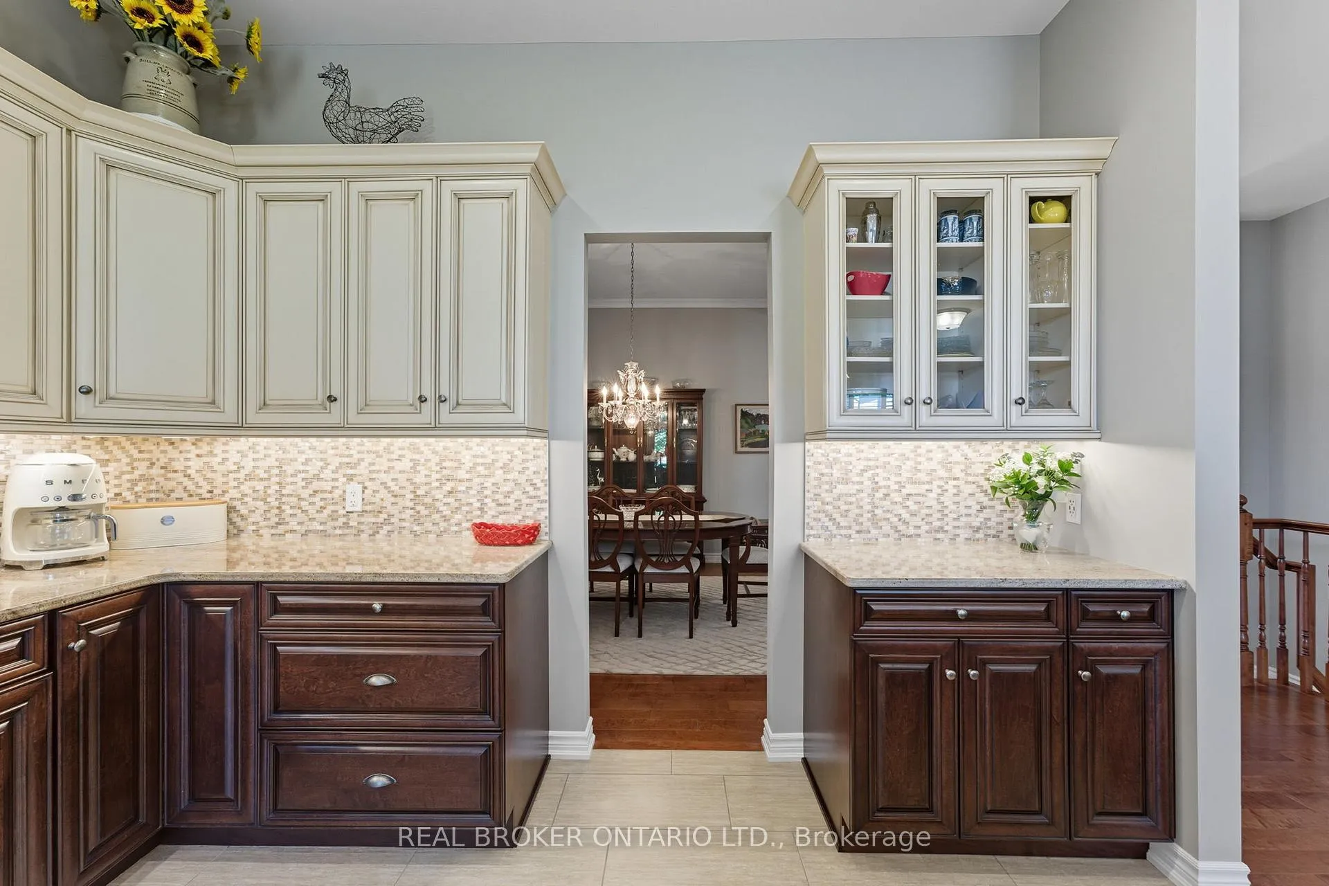 Photo 9 of 82 Axel Crescent, Ottawa, Kanata - Emerald Meadows/Trailwest — HOMEH