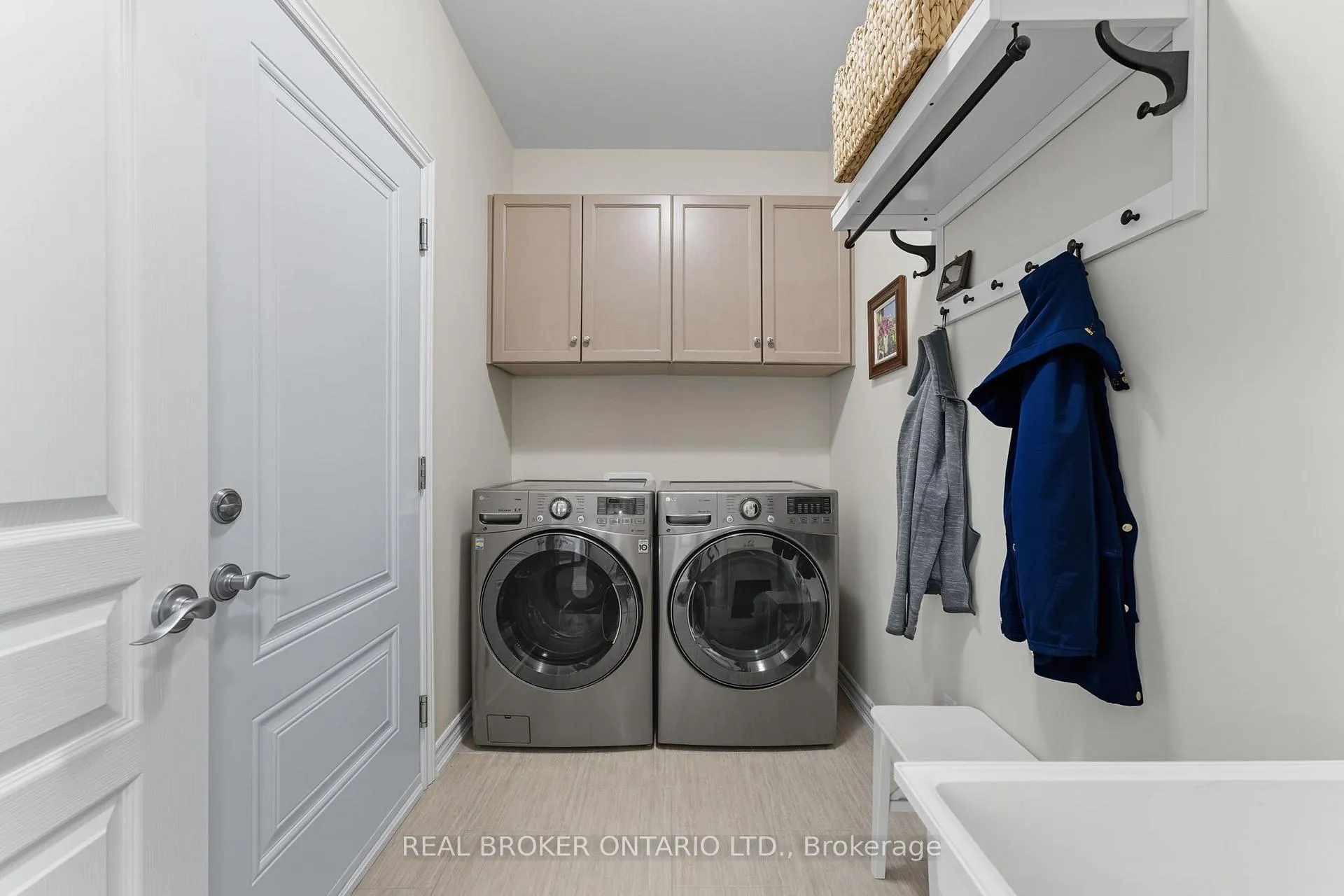 Photo 26 of 82 Axel Crescent, Ottawa, Kanata - Emerald Meadows/Trailwest — HOMEH