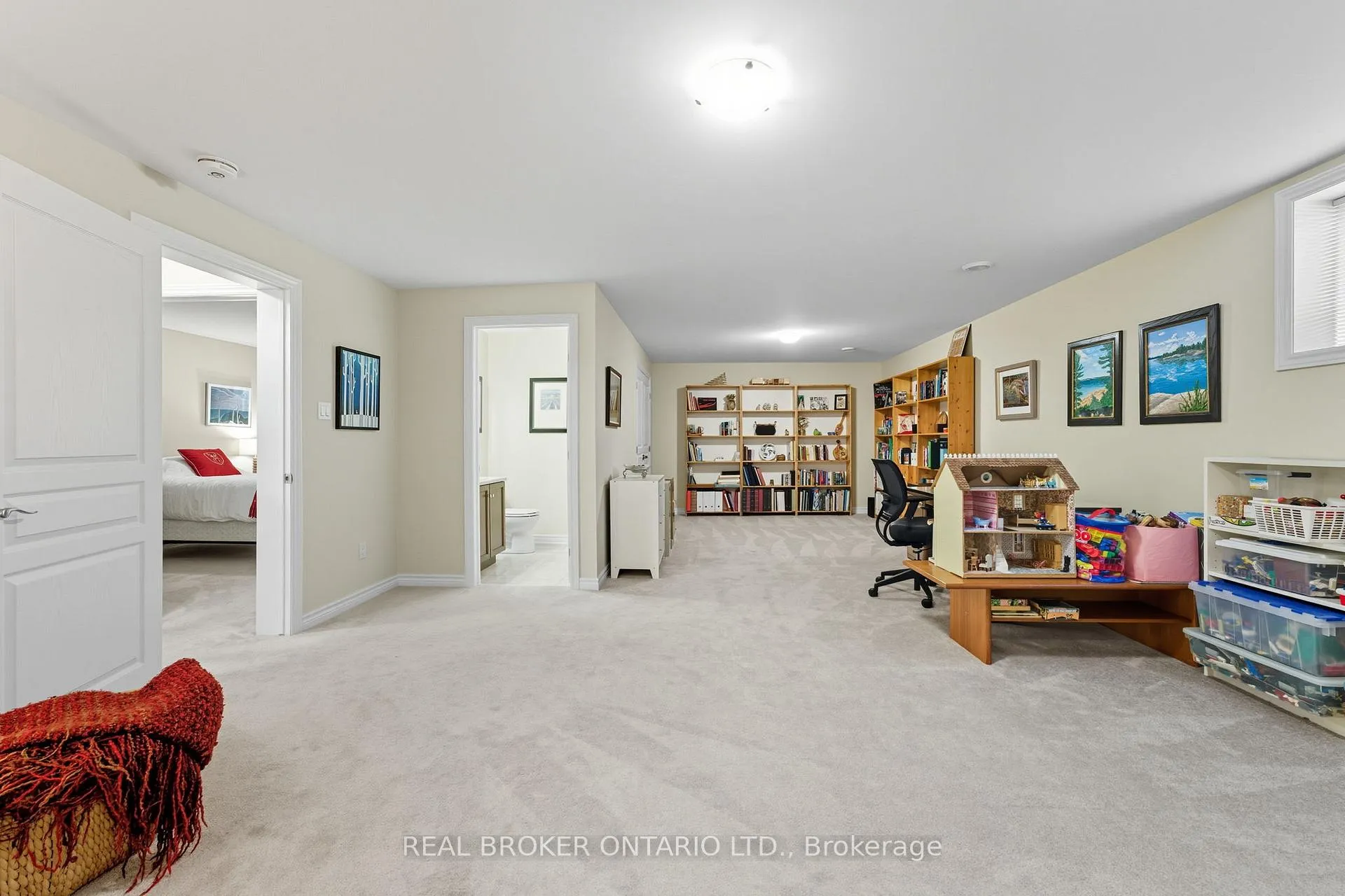 Photo 30 of 82 Axel Crescent, Ottawa, Kanata - Emerald Meadows/Trailwest — HOMEH