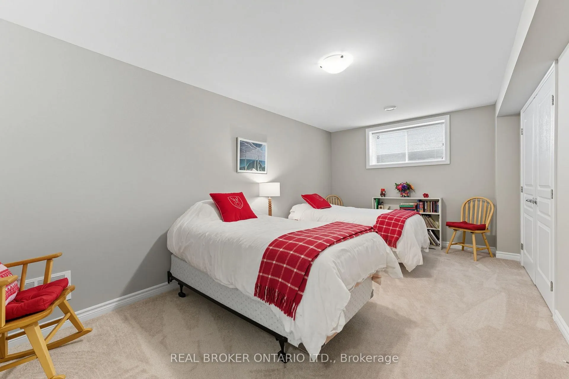 Photo 32 of 82 Axel Crescent, Ottawa, Kanata - Emerald Meadows/Trailwest — HOMEH