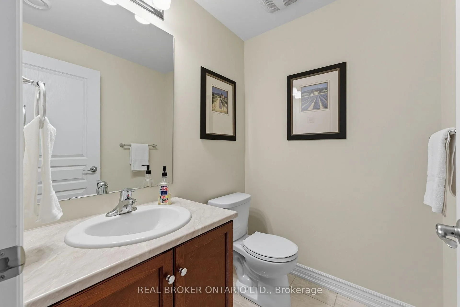 Photo 33 of 82 Axel Crescent, Ottawa, Kanata - Emerald Meadows/Trailwest — HOMEH