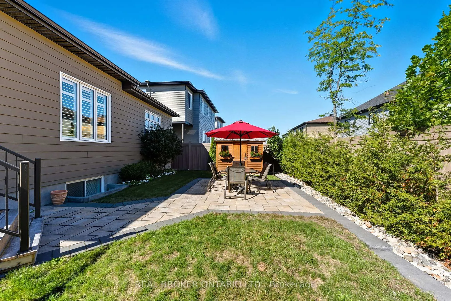 Photo 37 of 82 Axel Crescent, Ottawa, Kanata - Emerald Meadows/Trailwest — HOMEH