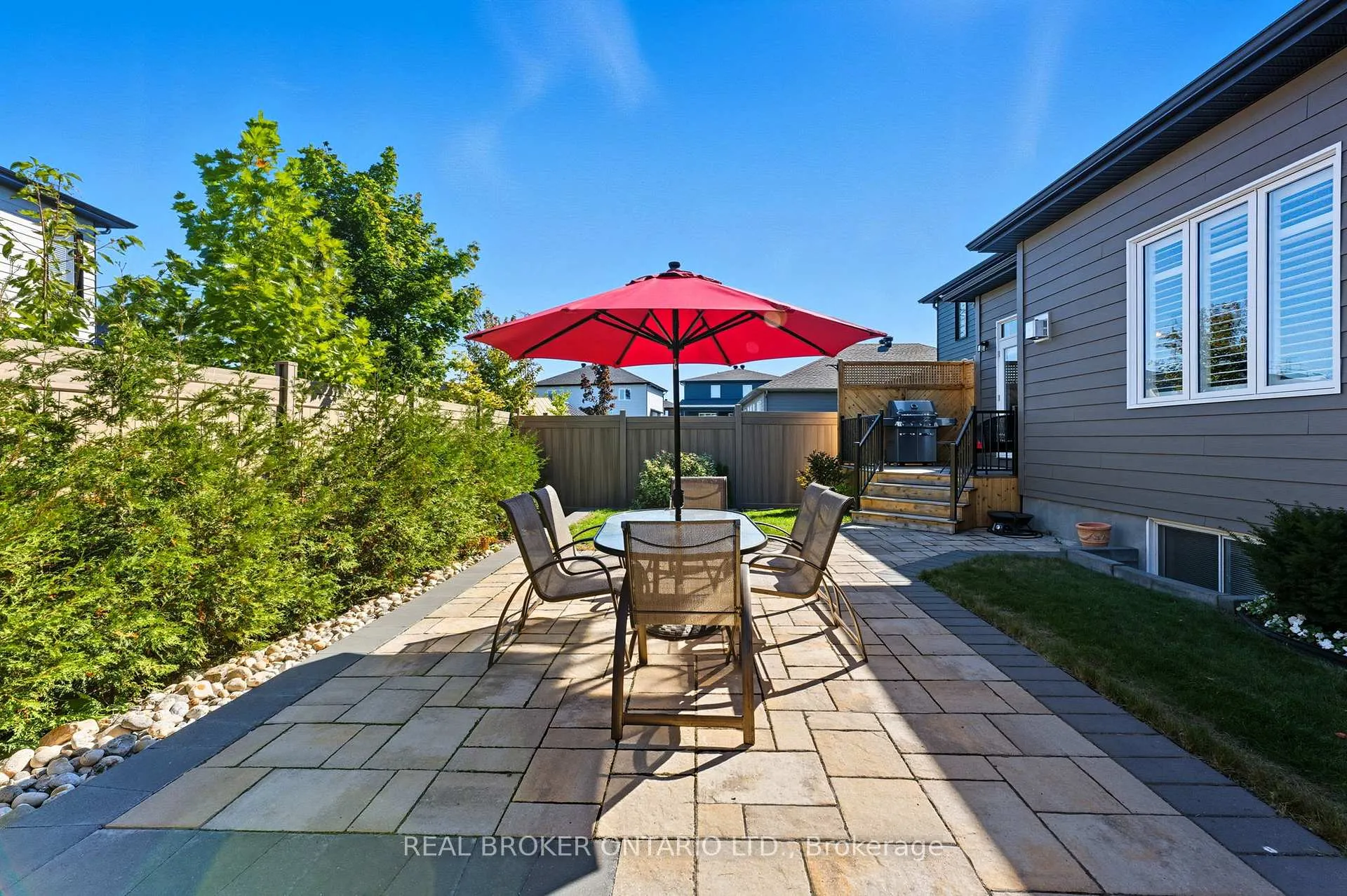 Photo 38 of 82 Axel Crescent, Ottawa, Kanata - Emerald Meadows/Trailwest — HOMEH