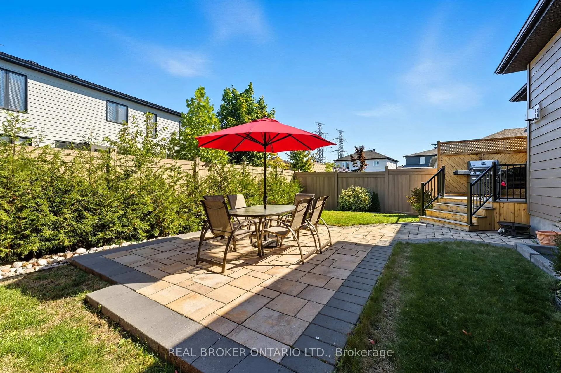Photo 39 of 82 Axel Crescent, Ottawa, Kanata - Emerald Meadows/Trailwest — HOMEH