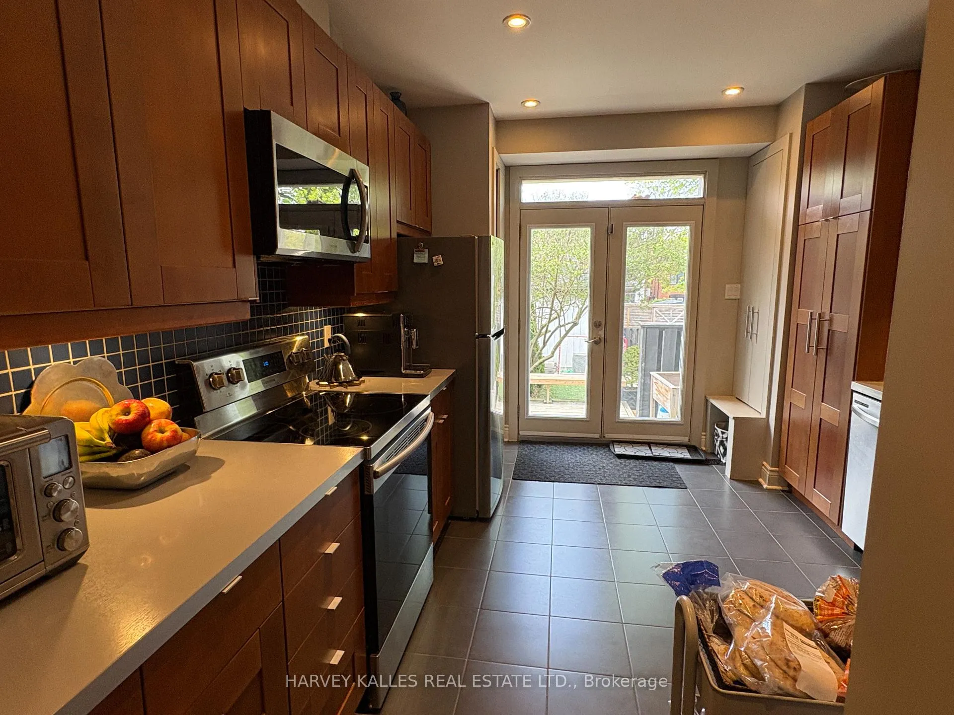 Photo 3 of 288 Roselawn Avenue, Toronto, Yonge-Eglinton — HOMEH