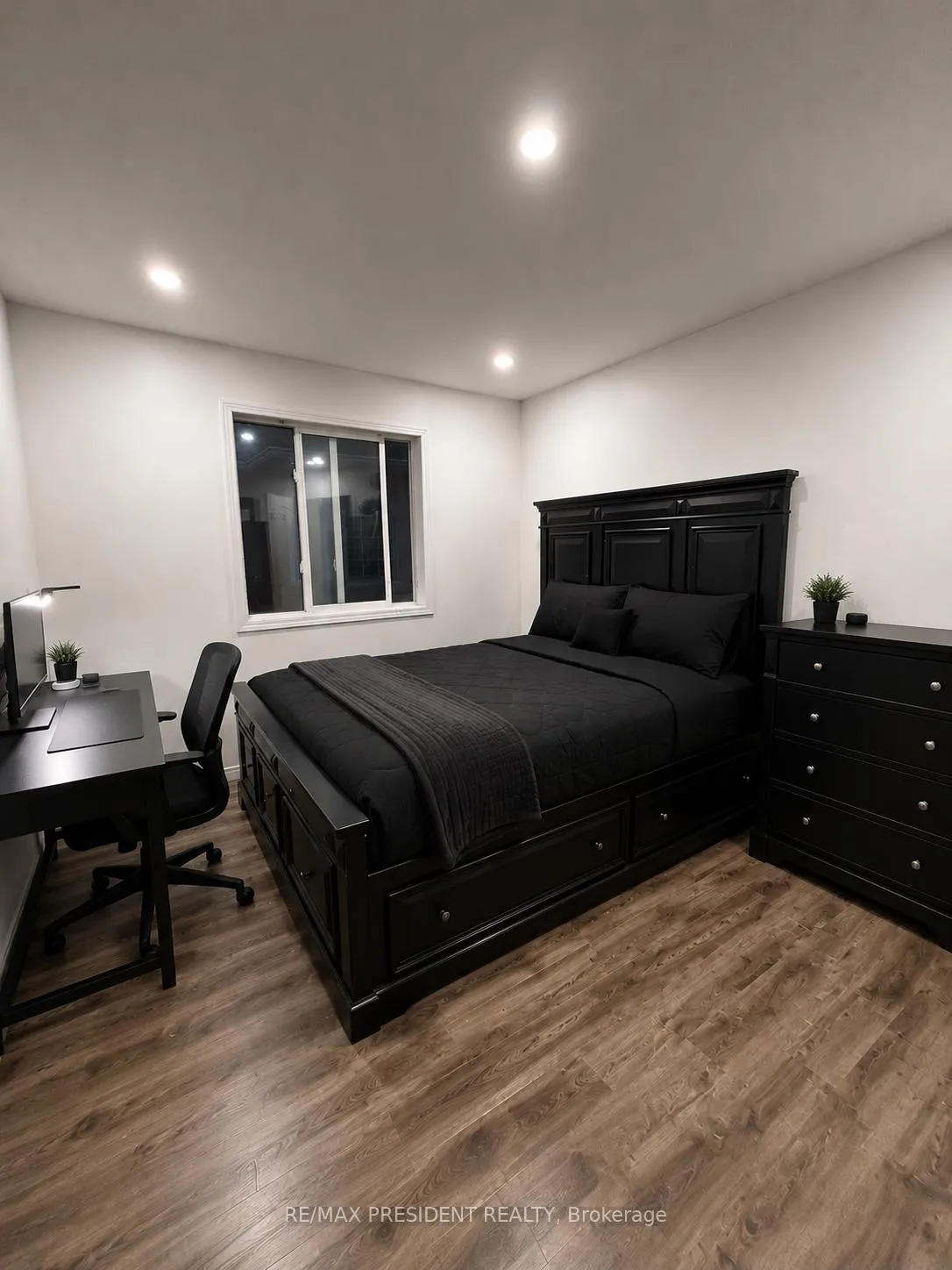 Photo 6 of 31 Southbend Drive, Brampton, Snelgrove — HOMEH