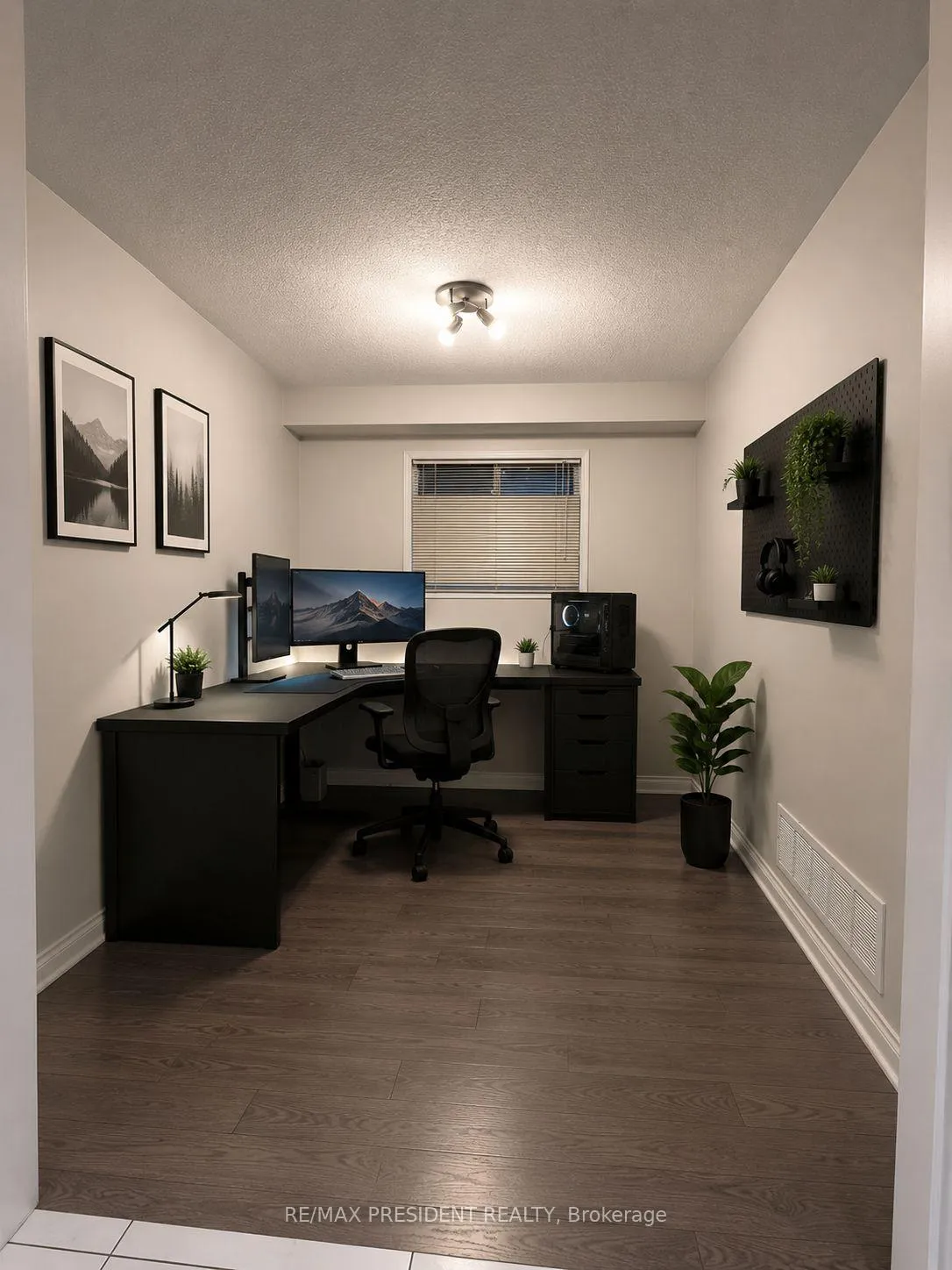 Photo 7 of 31 Southbend Drive, Brampton, Snelgrove — HOMEH