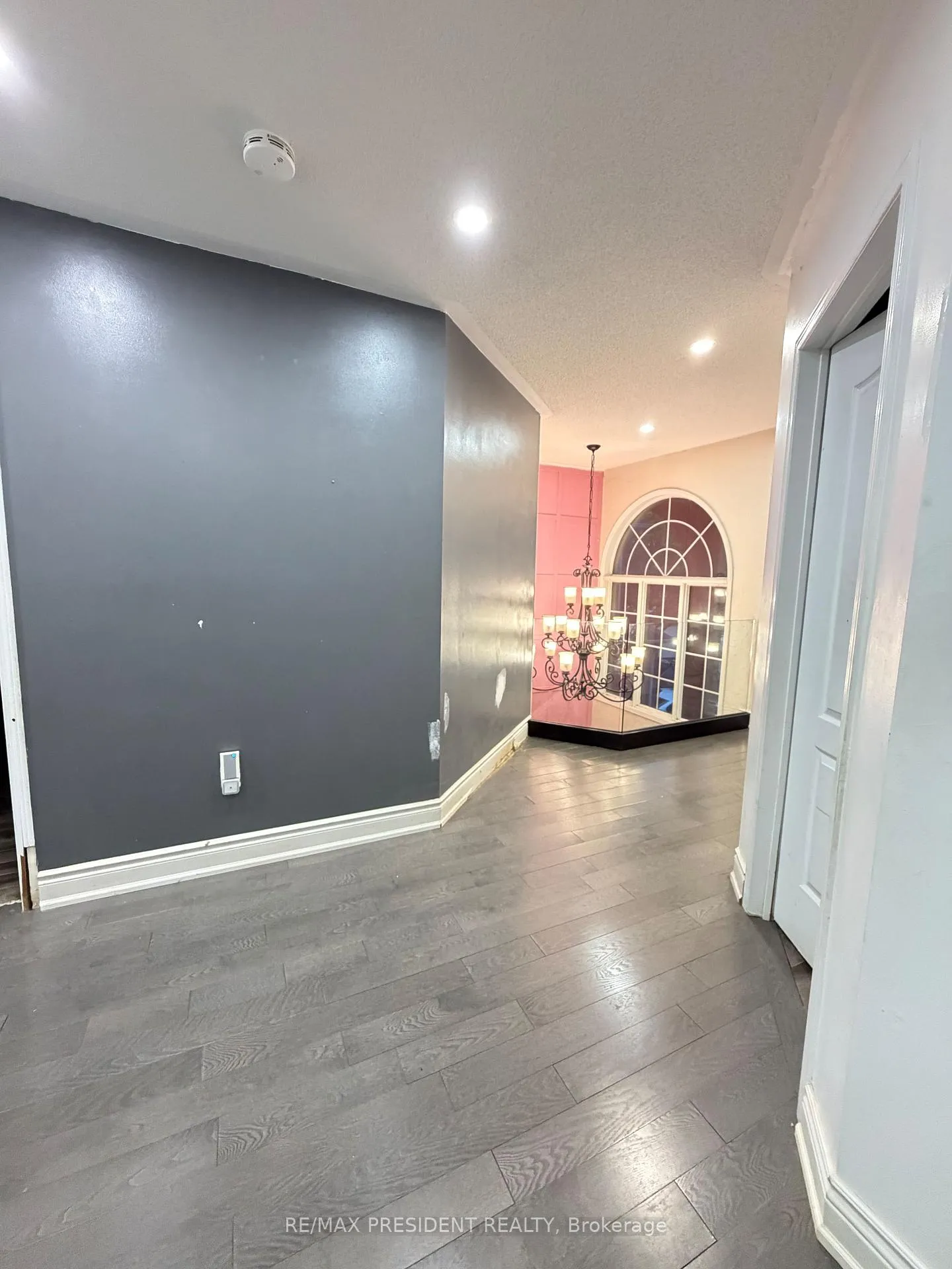 Photo 14 of 31 Southbend Drive, Brampton, Snelgrove — HOMEH