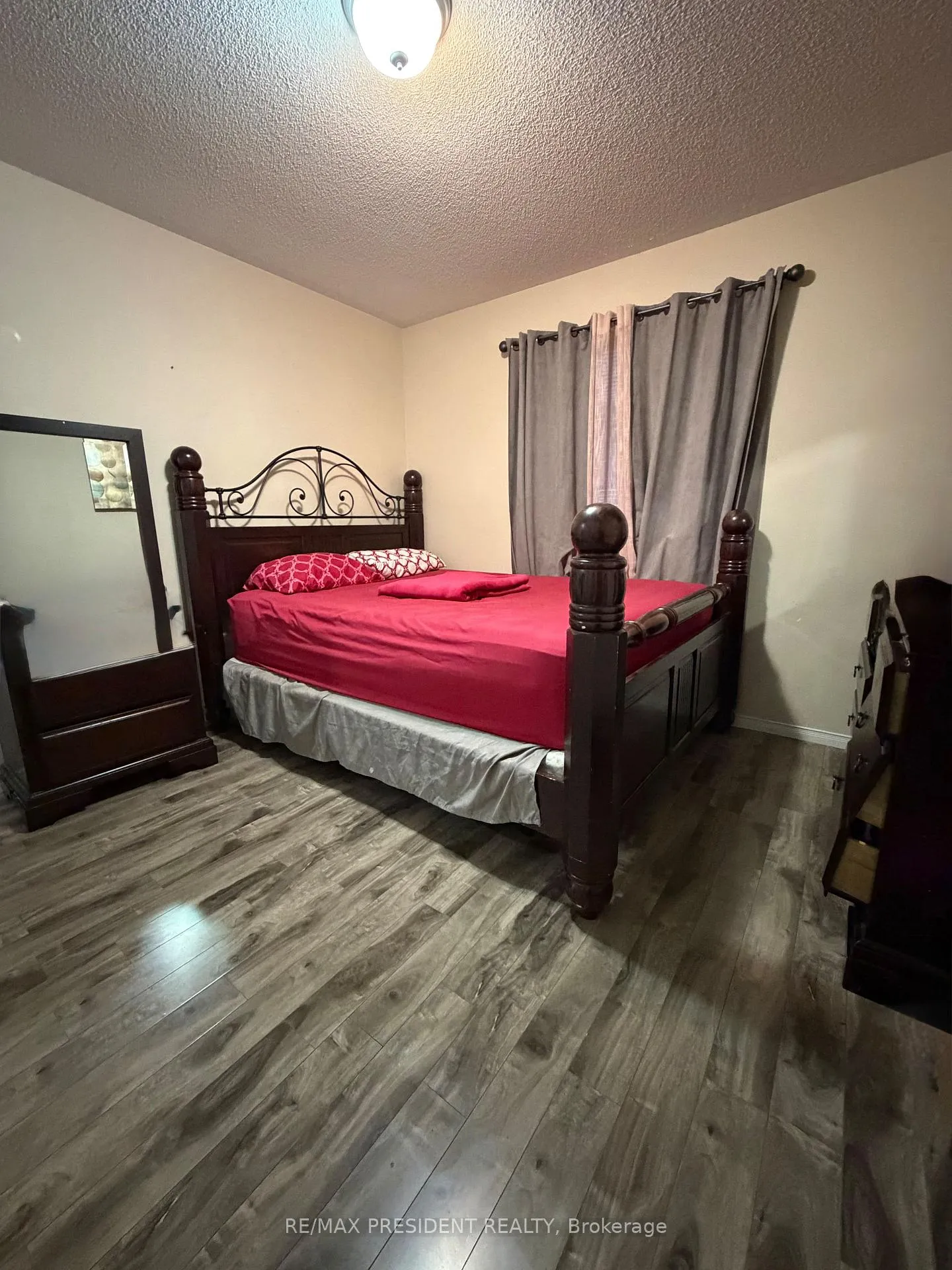 Photo 17 of 31 Southbend Drive, Brampton, Snelgrove — HOMEH