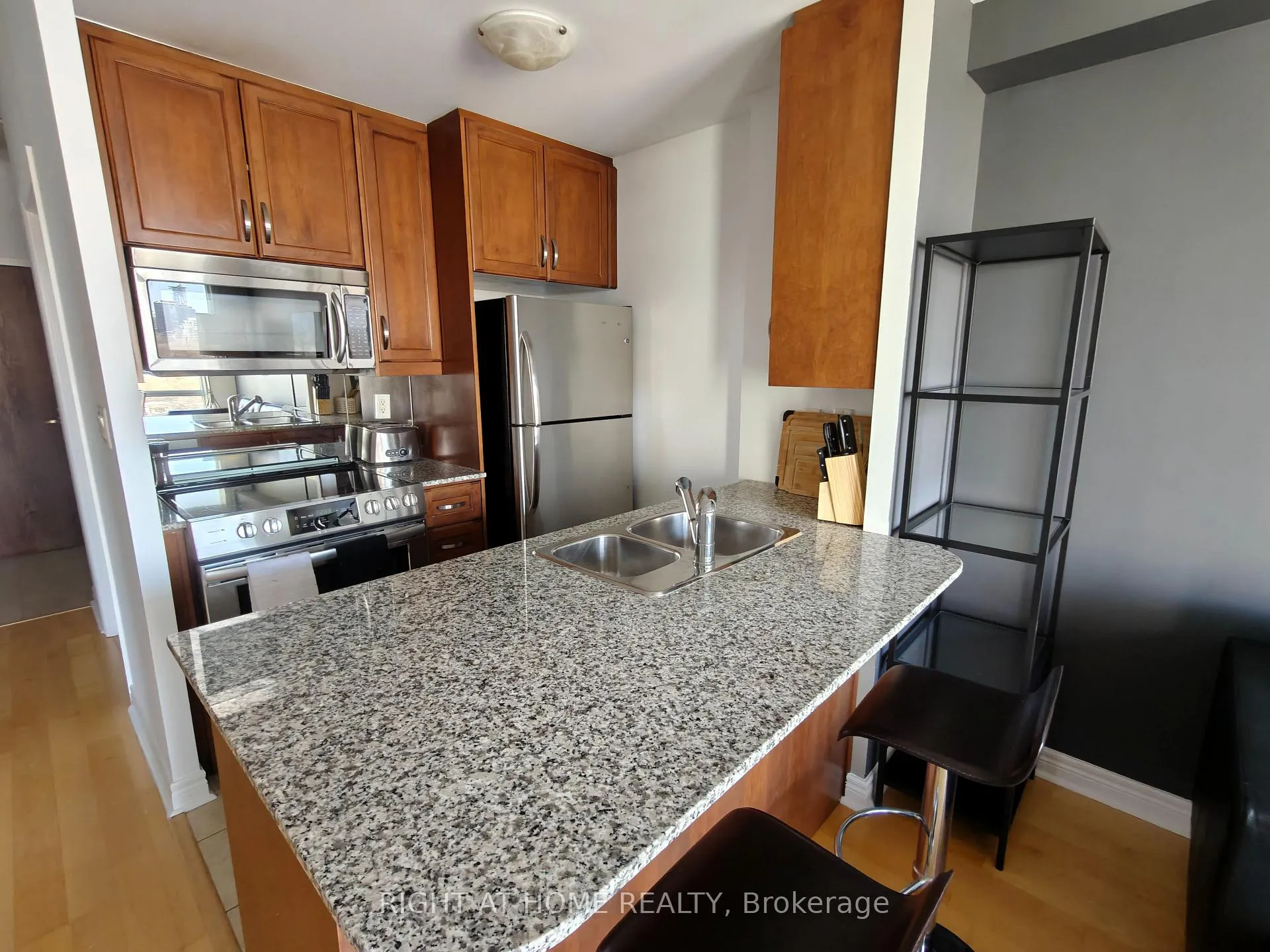 Photo 3 of Unit 1003, 100 Hayden Street, Toronto, Church-Yonge Corridor — HOMEH