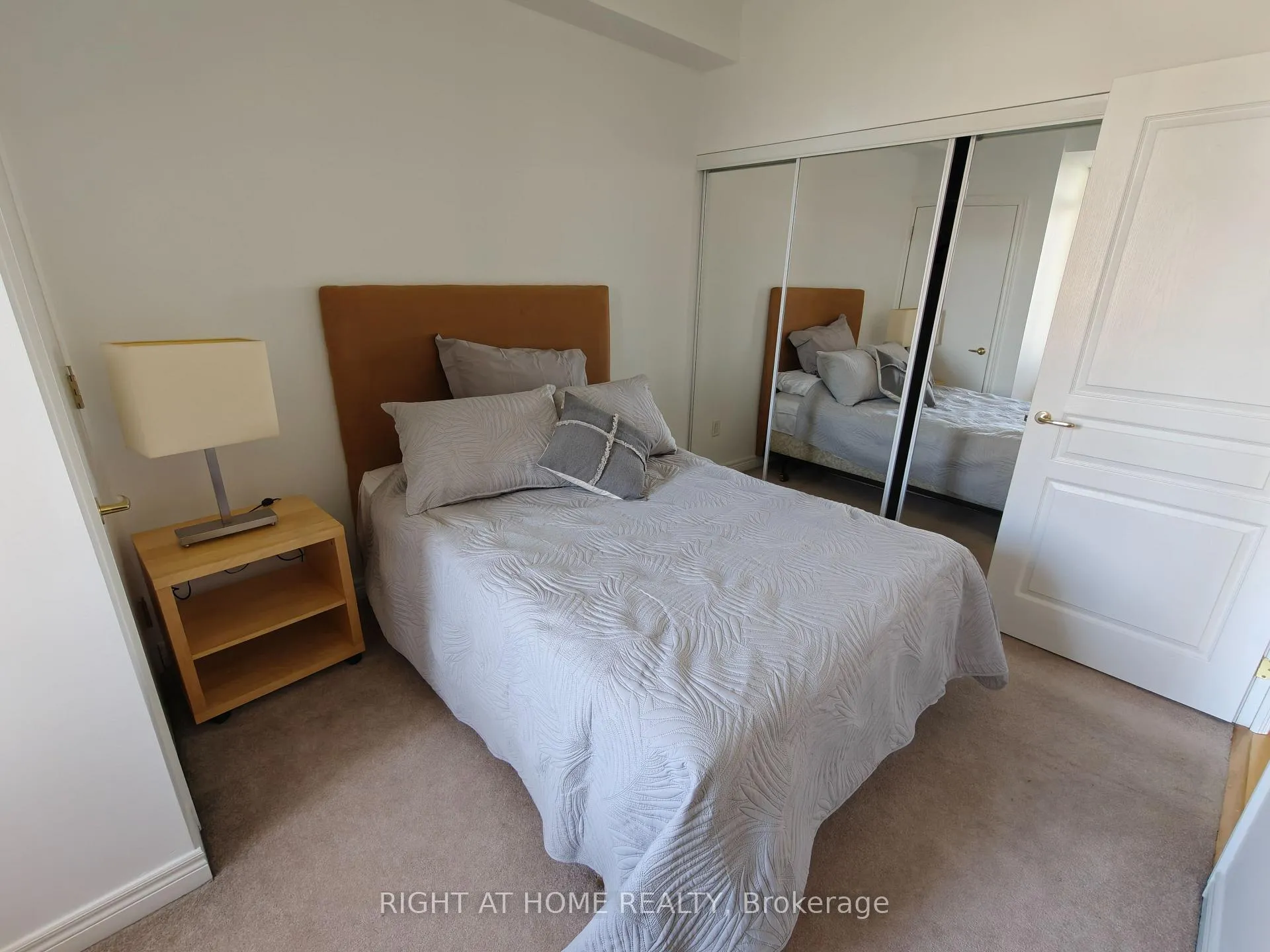 Photo 7 of Unit 1003, 100 Hayden Street, Toronto, Church-Yonge Corridor — HOMEH