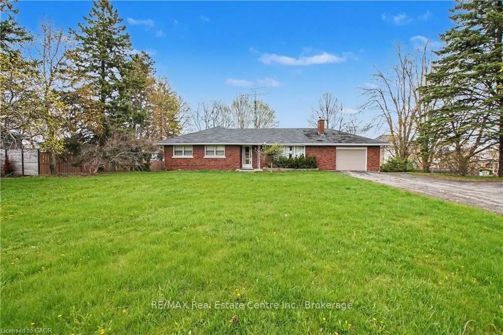 Photo 2 of 355 Guelph Avenue, Cambridge, Silver Heights — HOMEH