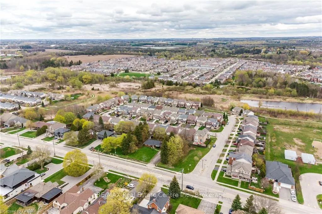 Photo 7 of 355 Guelph Avenue, Cambridge, Silver Heights — HOMEH