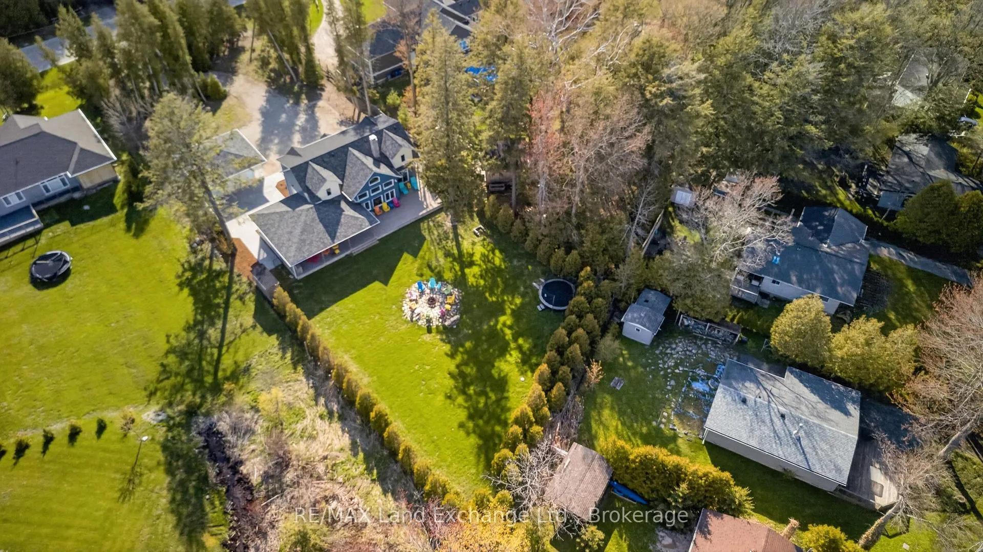 Photo 3 of 144 Huron Road W, Huron-Kinloss — HOMEH