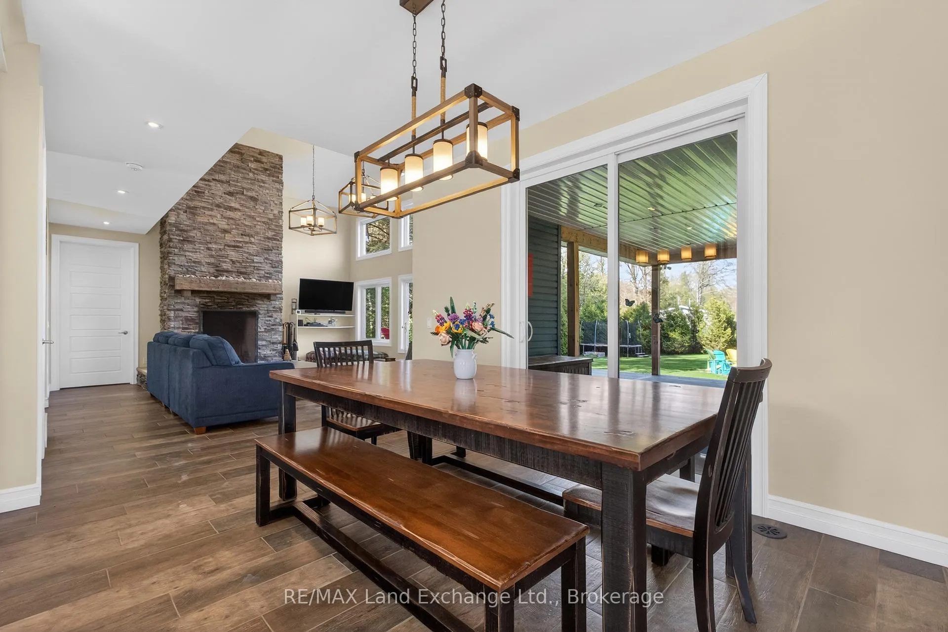 Photo 10 of 144 Huron Road W, Huron-Kinloss — HOMEH