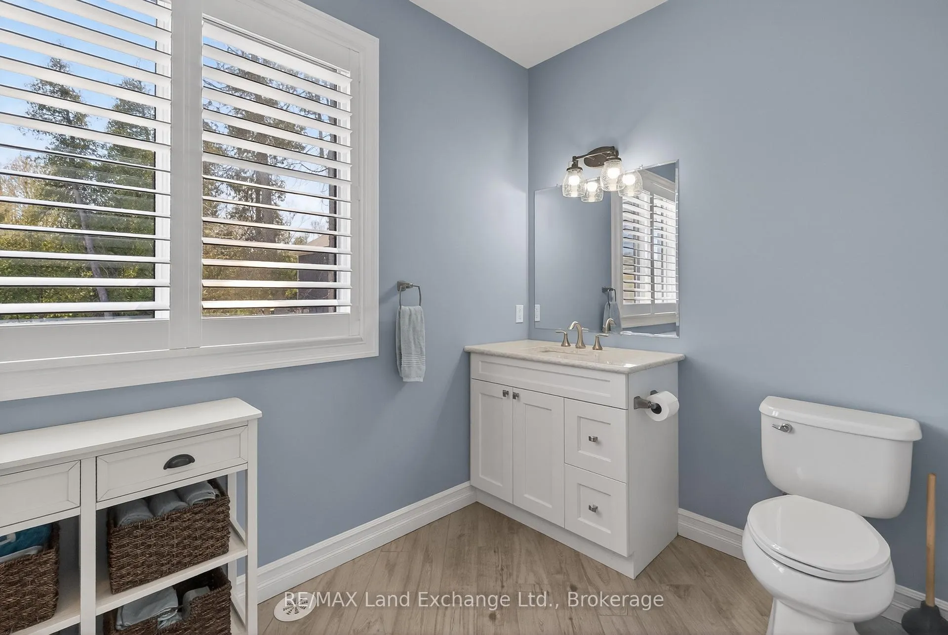 Photo 18 of 144 Huron Road W, Huron-Kinloss — HOMEH