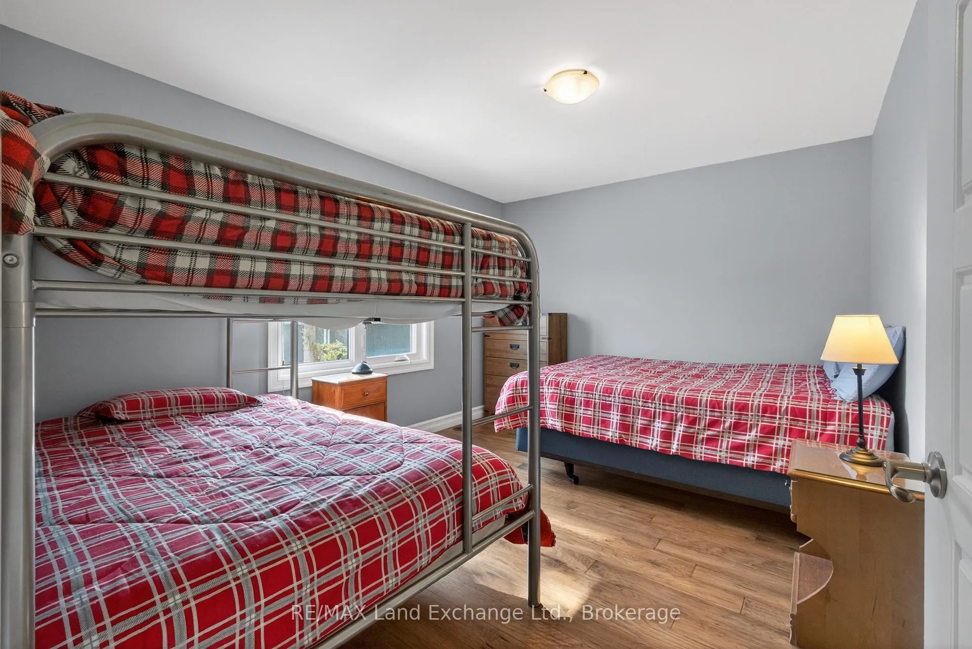 Photo 23 of 144 Huron Road W, Huron-Kinloss — HOMEH