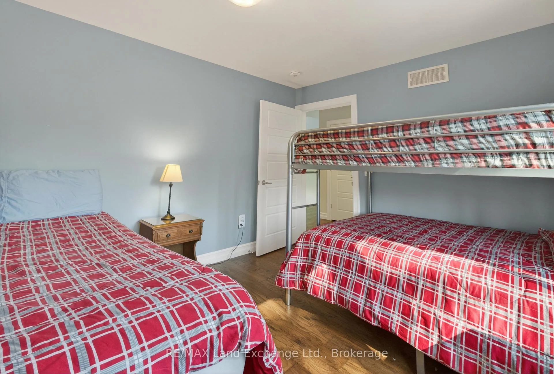 Photo 24 of 144 Huron Road W, Huron-Kinloss — HOMEH