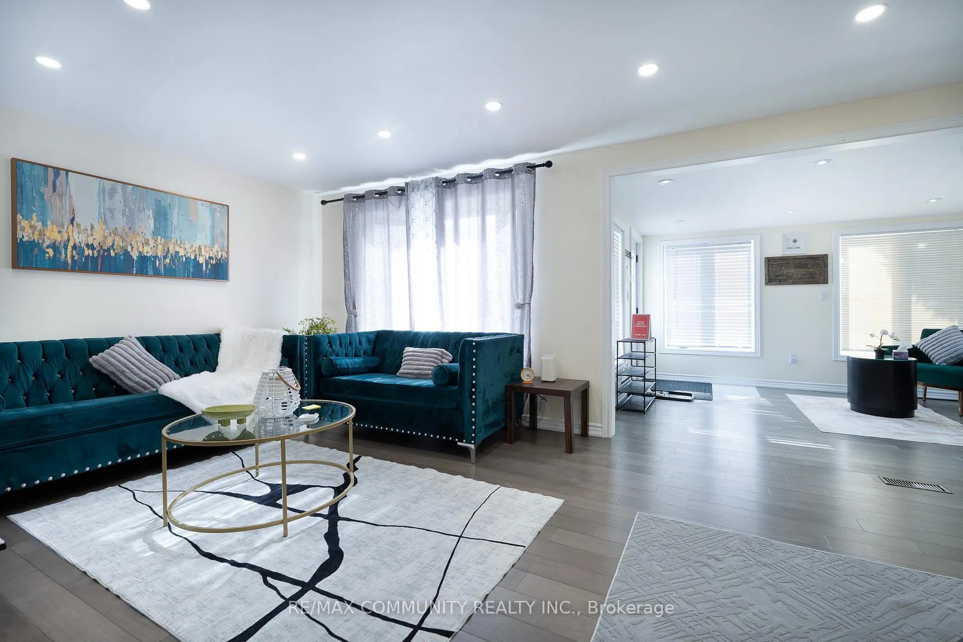 Photo 23 of 33 Windsor Avenue, Ajax, Central — HOMEH