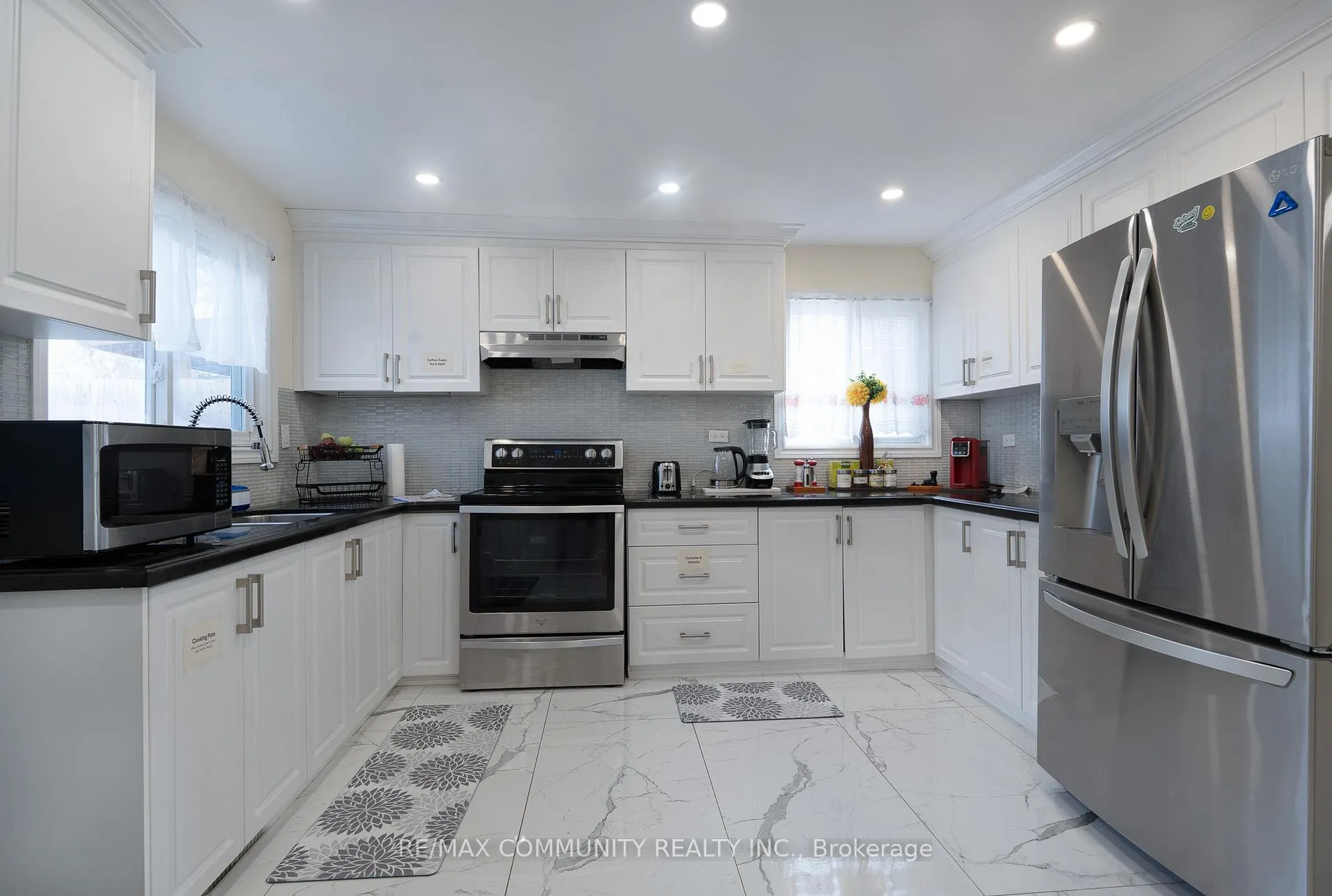 Photo 30 of 33 Windsor Avenue, Ajax, Central — HOMEH