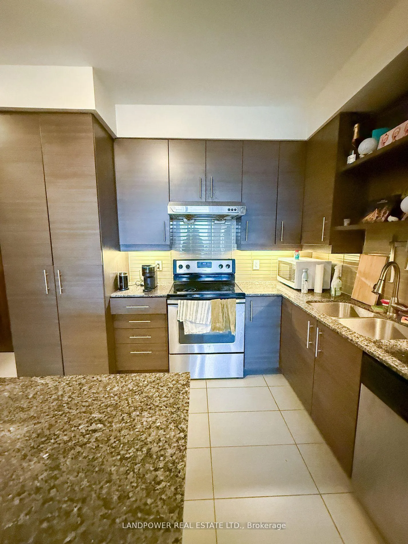 Photo 3 of Unit 1009, 325 South Park Road, Markham, Commerce Valley — HOMEH