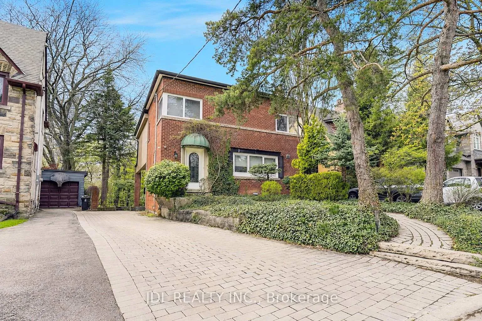 Photo 2 of 6 Nesbitt Drive, Toronto, Leaside — HOMEH