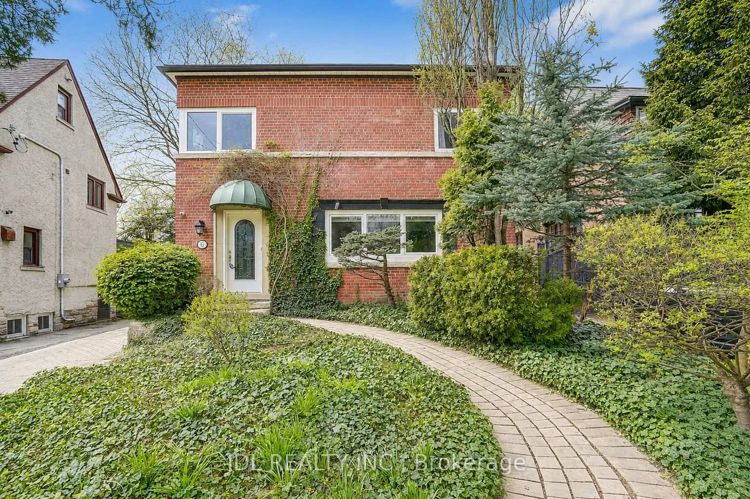 Photo 4 of 6 Nesbitt Drive, Toronto, Leaside — HOMEH