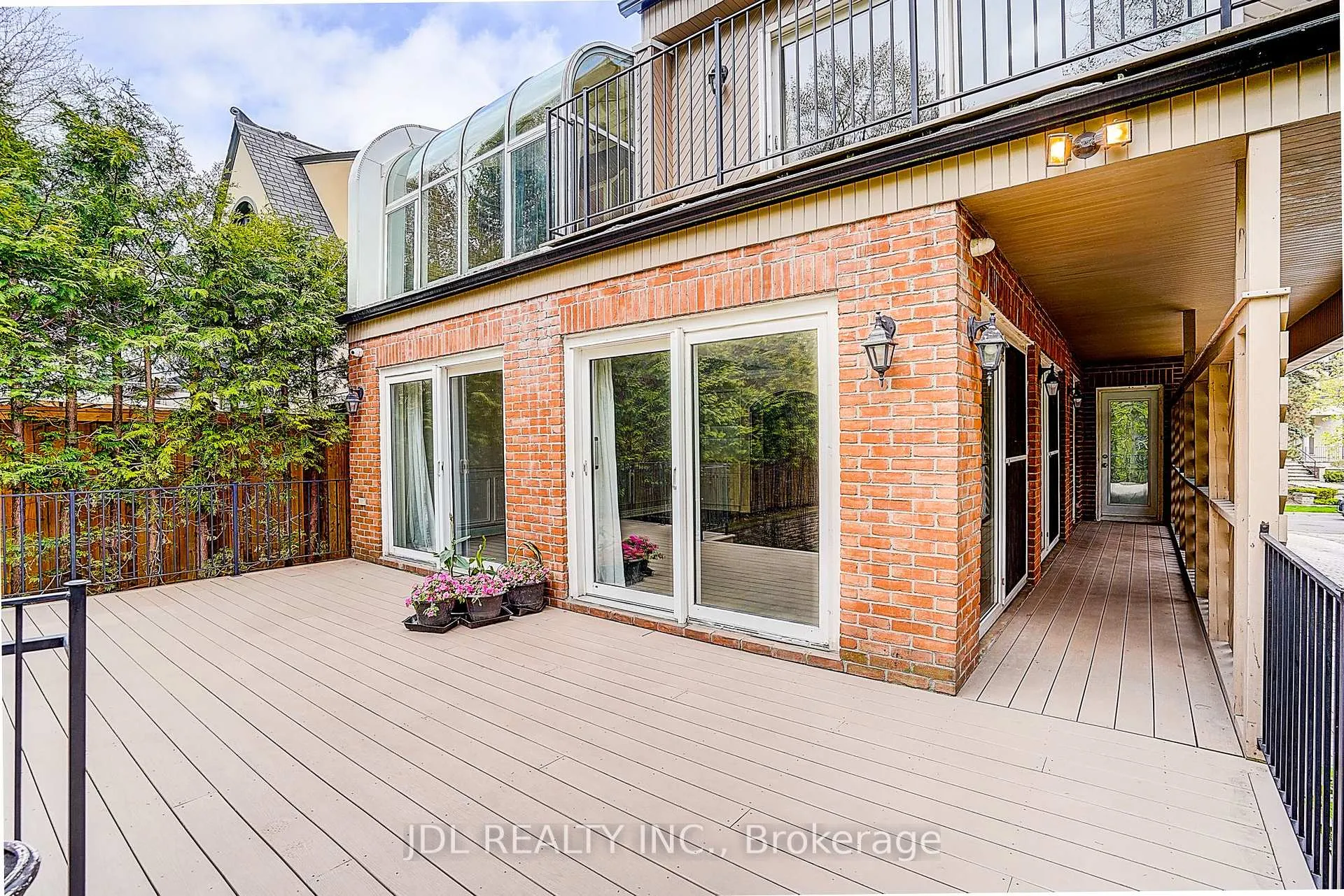 Photo 9 of 6 Nesbitt Drive, Toronto, Leaside — HOMEH