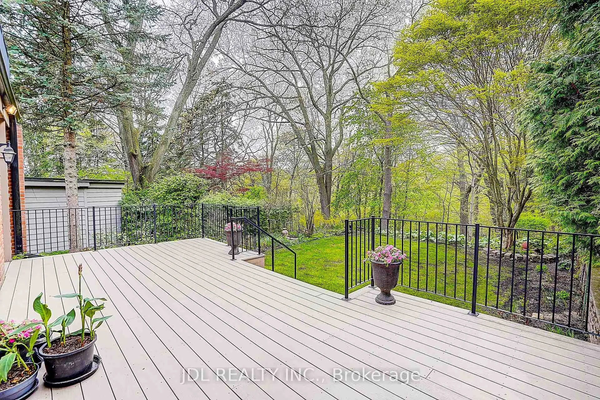 Photo 10 of 6 Nesbitt Drive, Toronto, Leaside — HOMEH