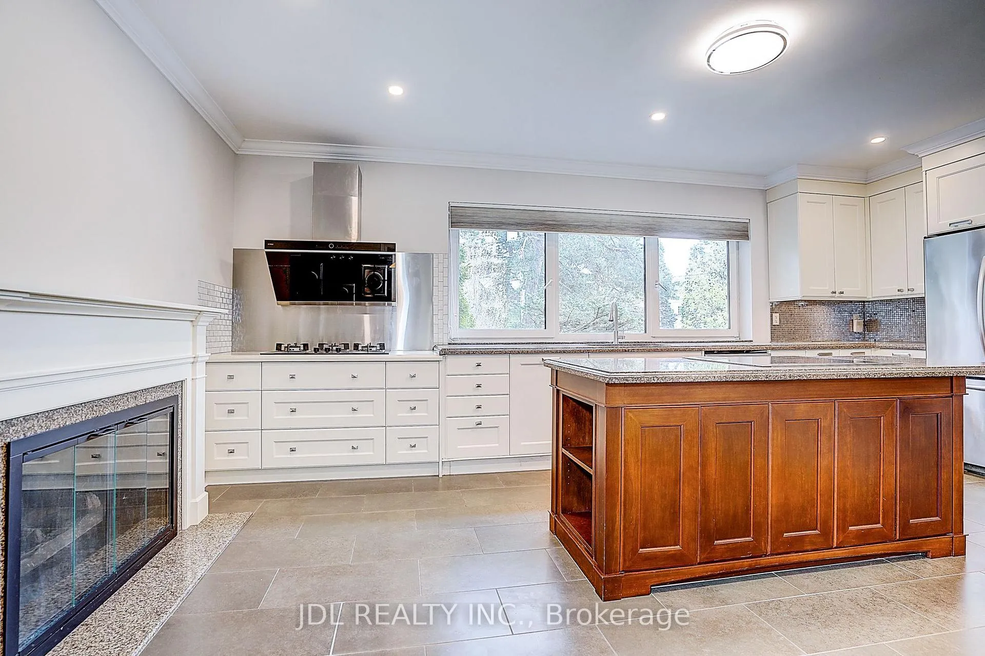 Photo 19 of 6 Nesbitt Drive, Toronto, Leaside — HOMEH