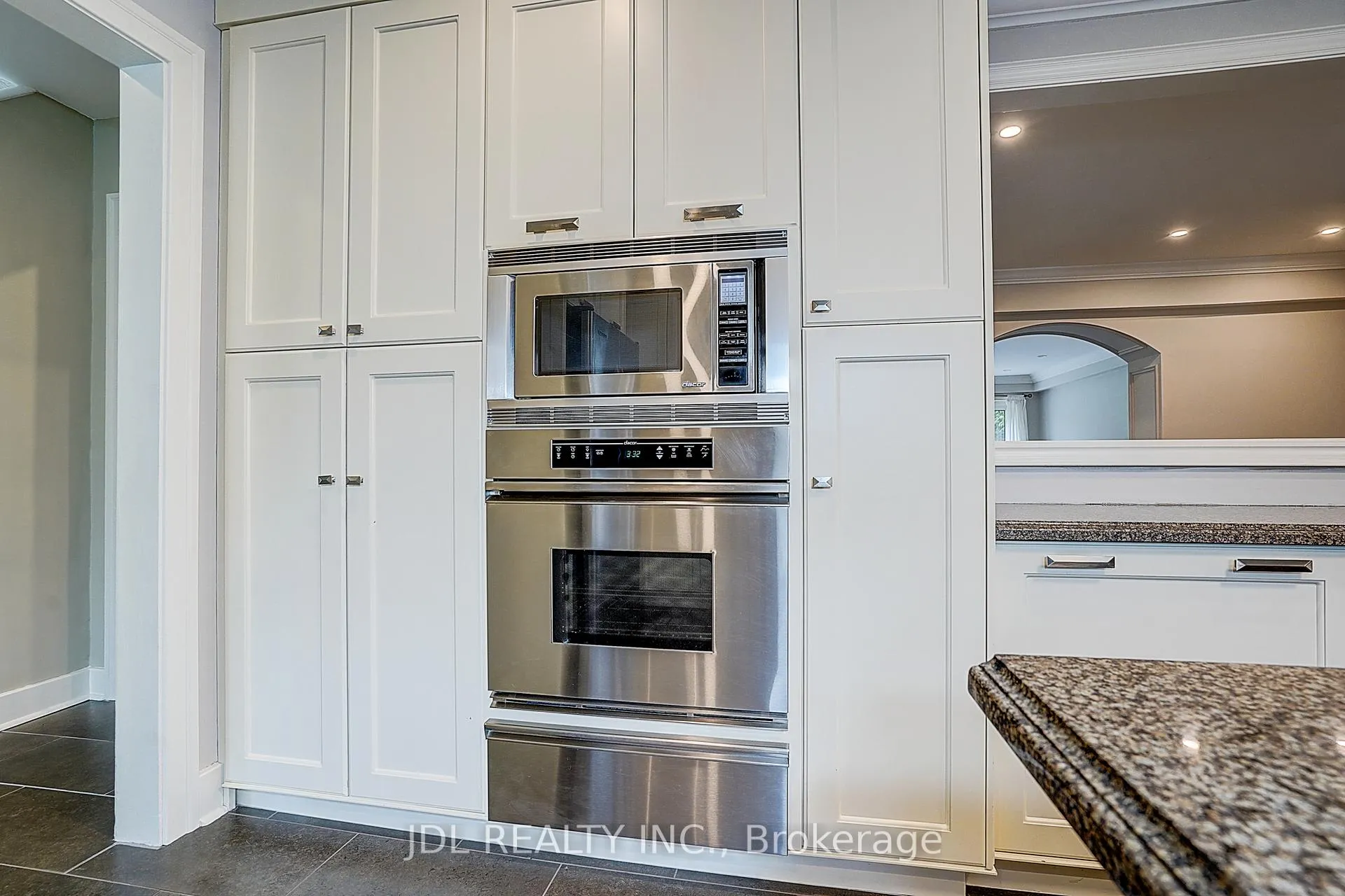 Photo 20 of 6 Nesbitt Drive, Toronto, Leaside — HOMEH