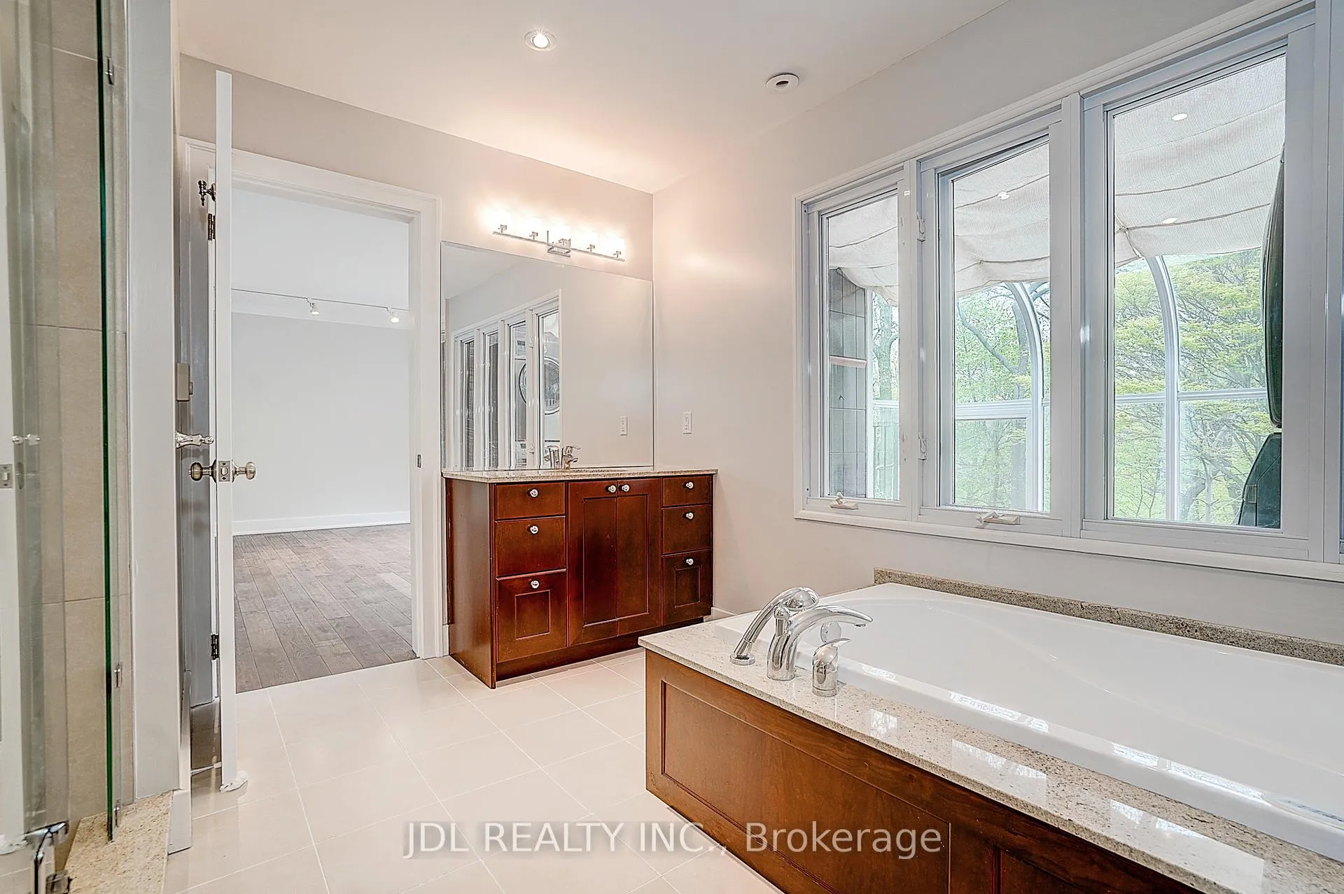 Photo 33 of 6 Nesbitt Drive, Toronto, Leaside — HOMEH