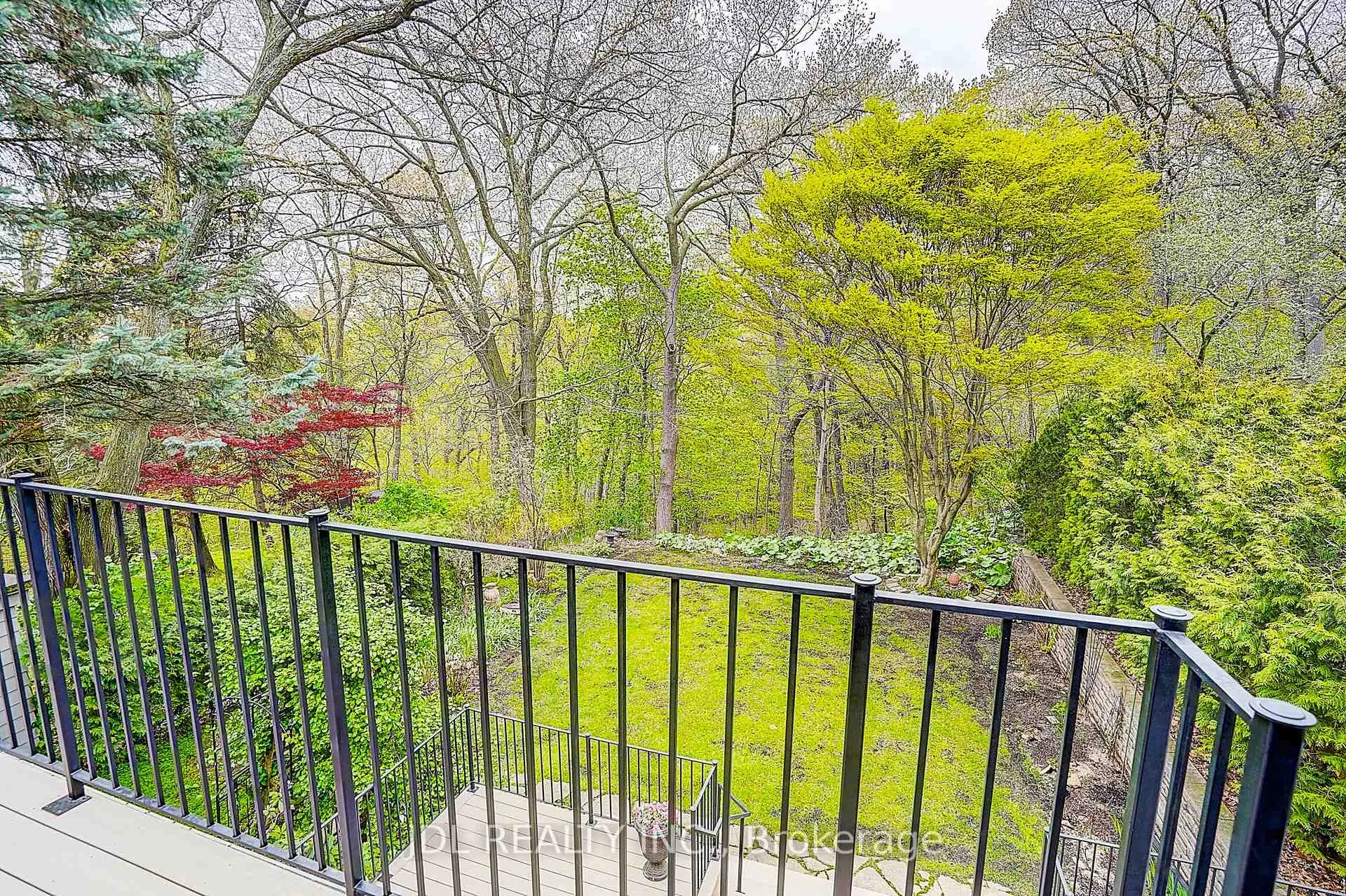 Photo 38 of 6 Nesbitt Drive, Toronto, Leaside — HOMEH