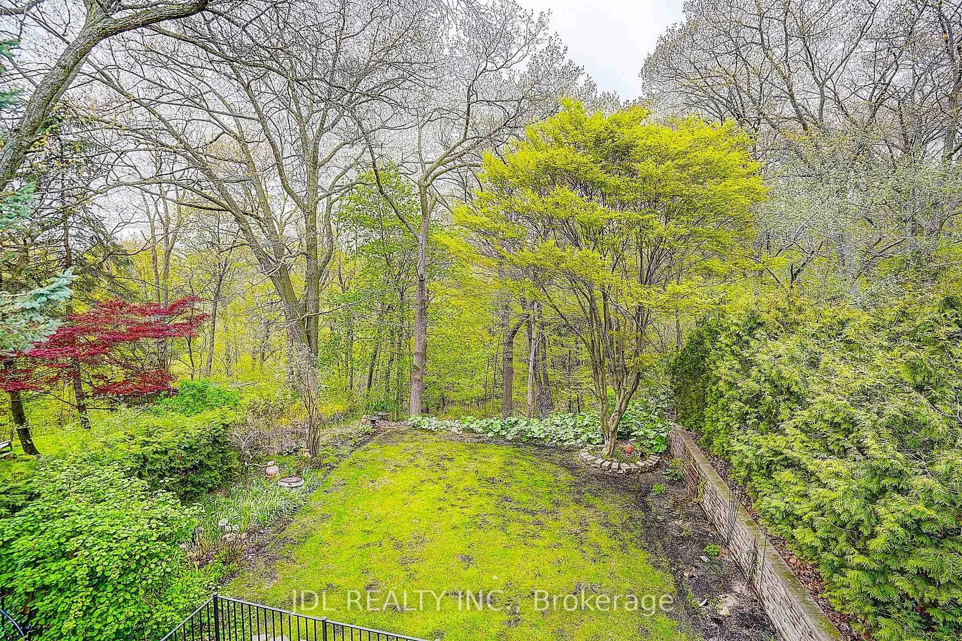 Photo 39 of 6 Nesbitt Drive, Toronto, Leaside — HOMEH