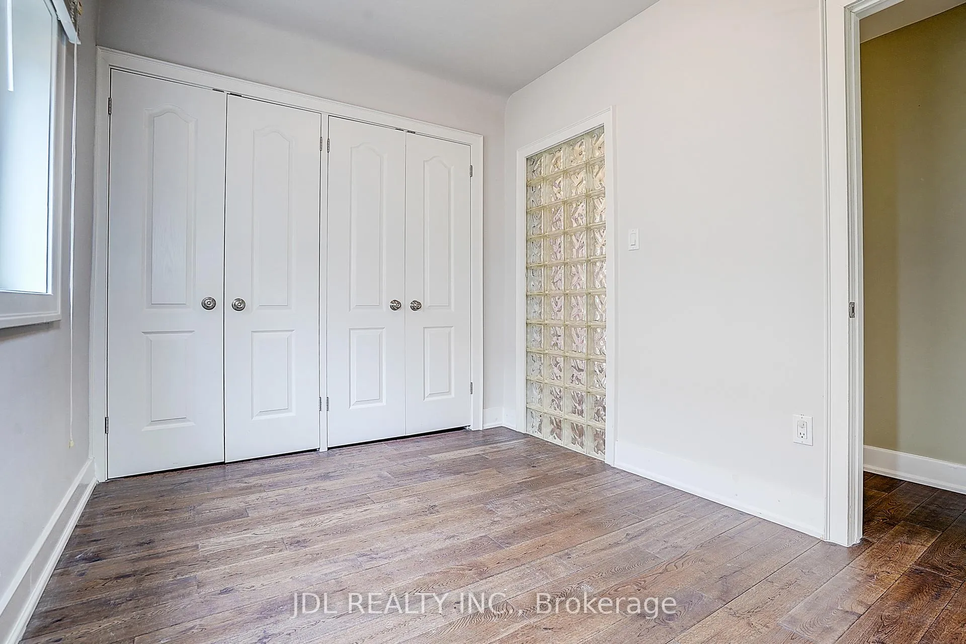 Photo 42 of 6 Nesbitt Drive, Toronto, Leaside — HOMEH