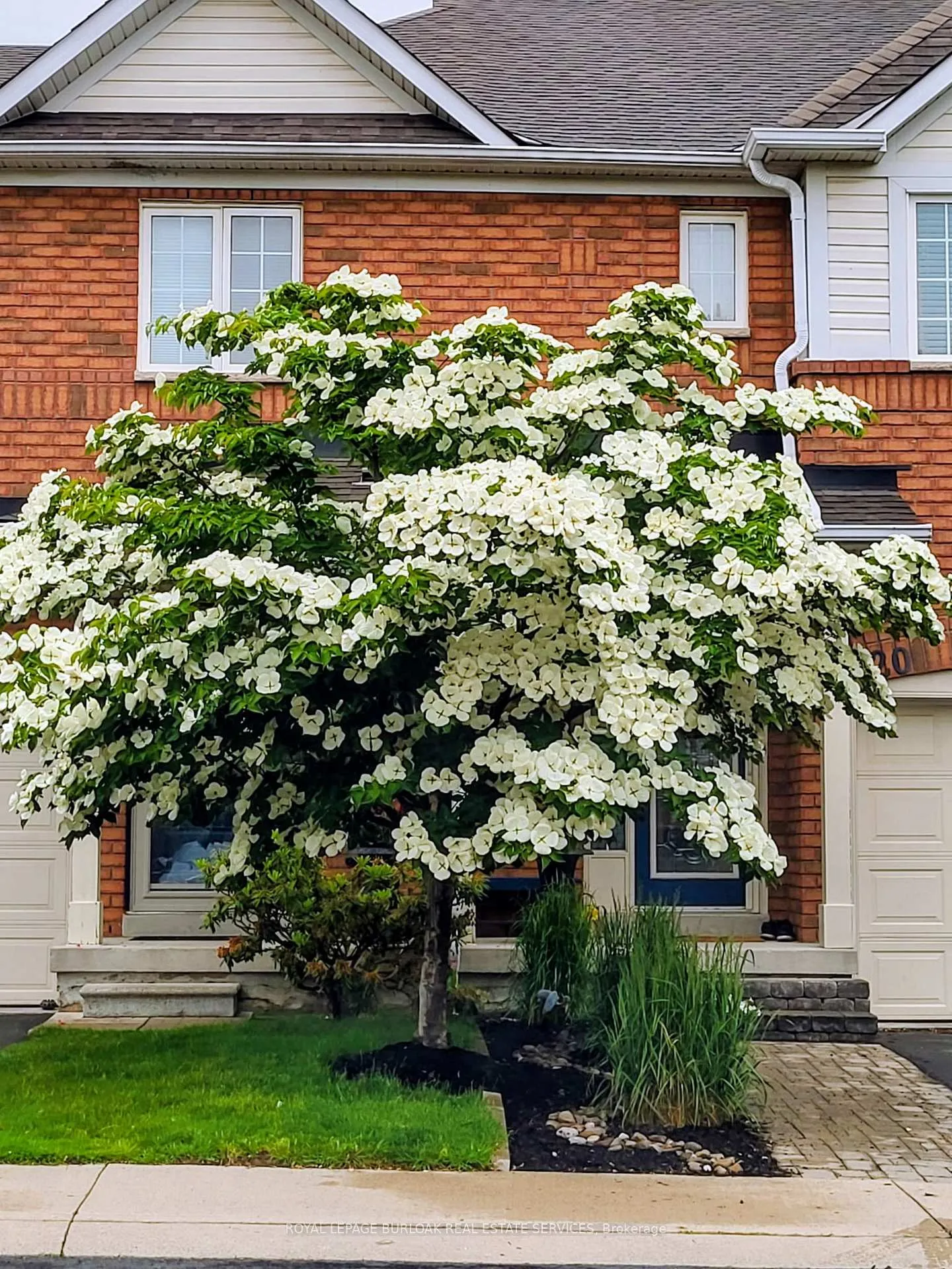 Photo 3 of Unit 20, 710 Spring Gardens Road, Burlington, Bayview — HOMEH