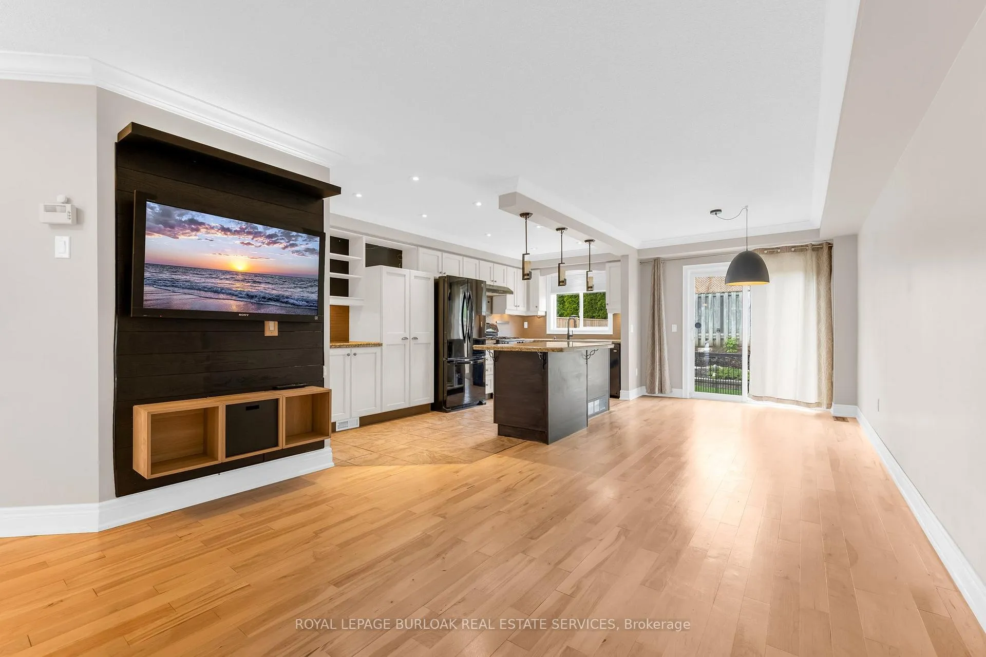 Photo 7 of Unit 20, 710 Spring Gardens Road, Burlington, Bayview — HOMEH