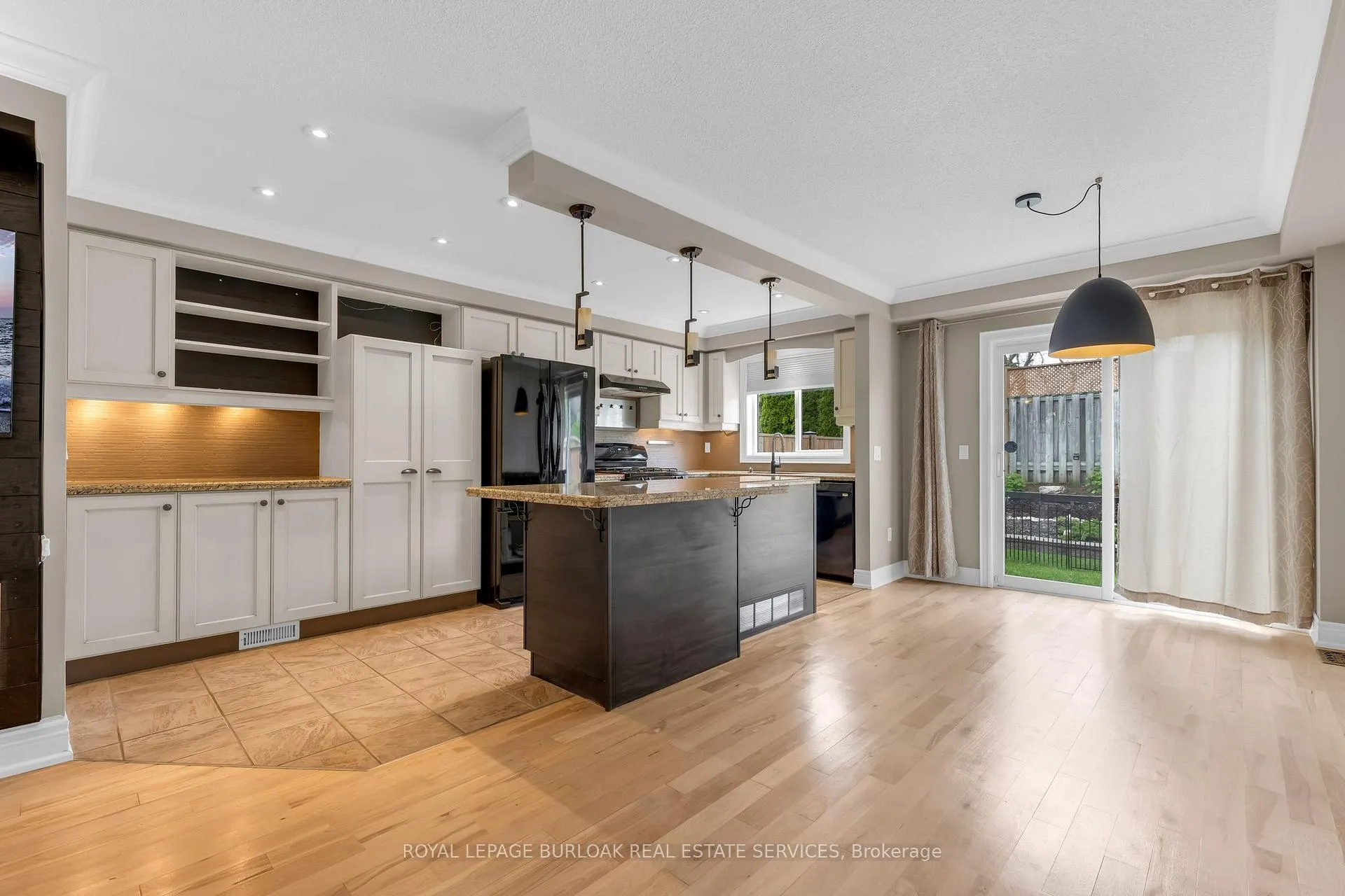 Photo 9 of Unit 20, 710 Spring Gardens Road, Burlington, Bayview — HOMEH