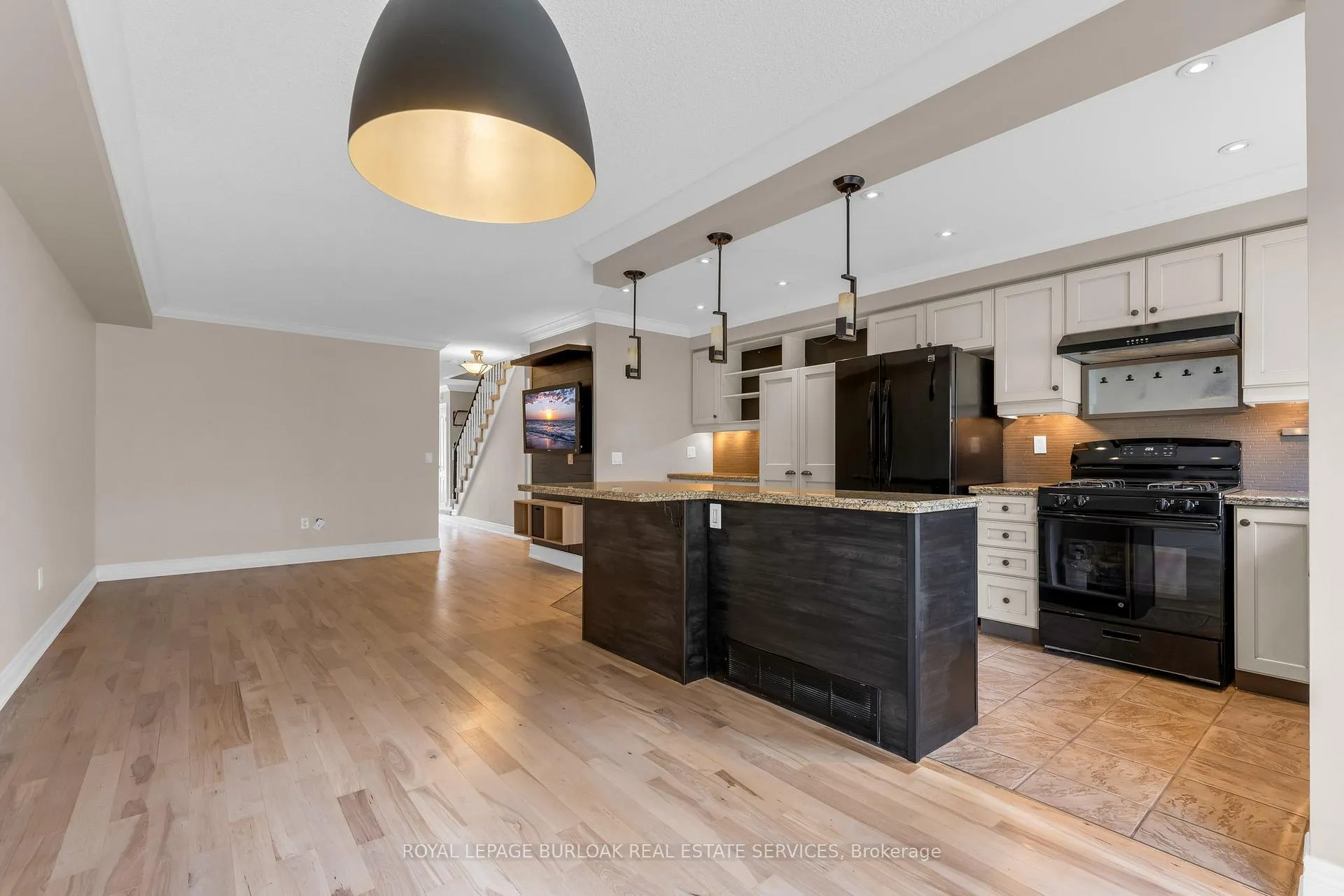 Photo 10 of Unit 20, 710 Spring Gardens Road, Burlington, Bayview — HOMEH