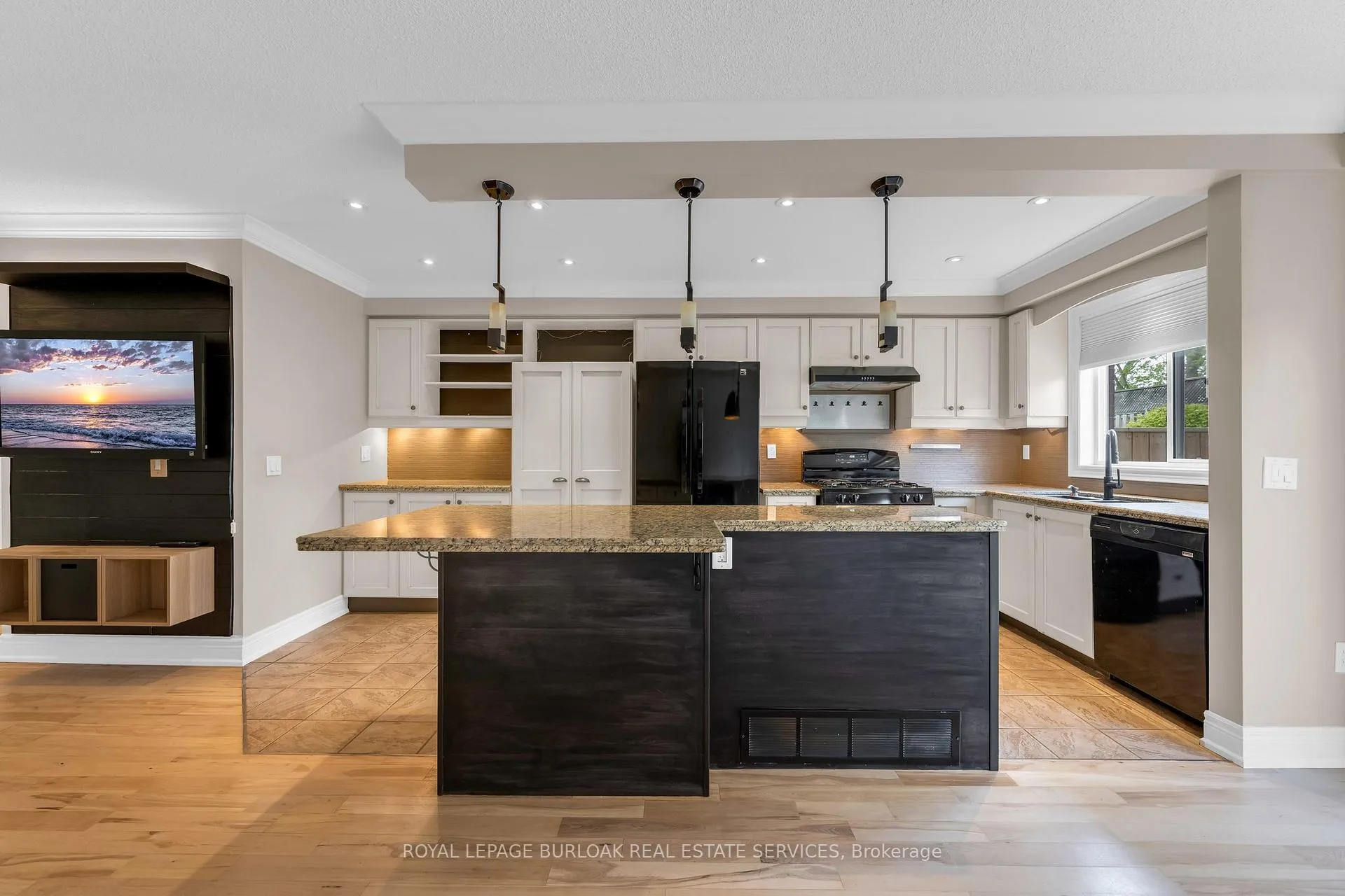 Photo 13 of Unit 20, 710 Spring Gardens Road, Burlington, Bayview — HOMEH