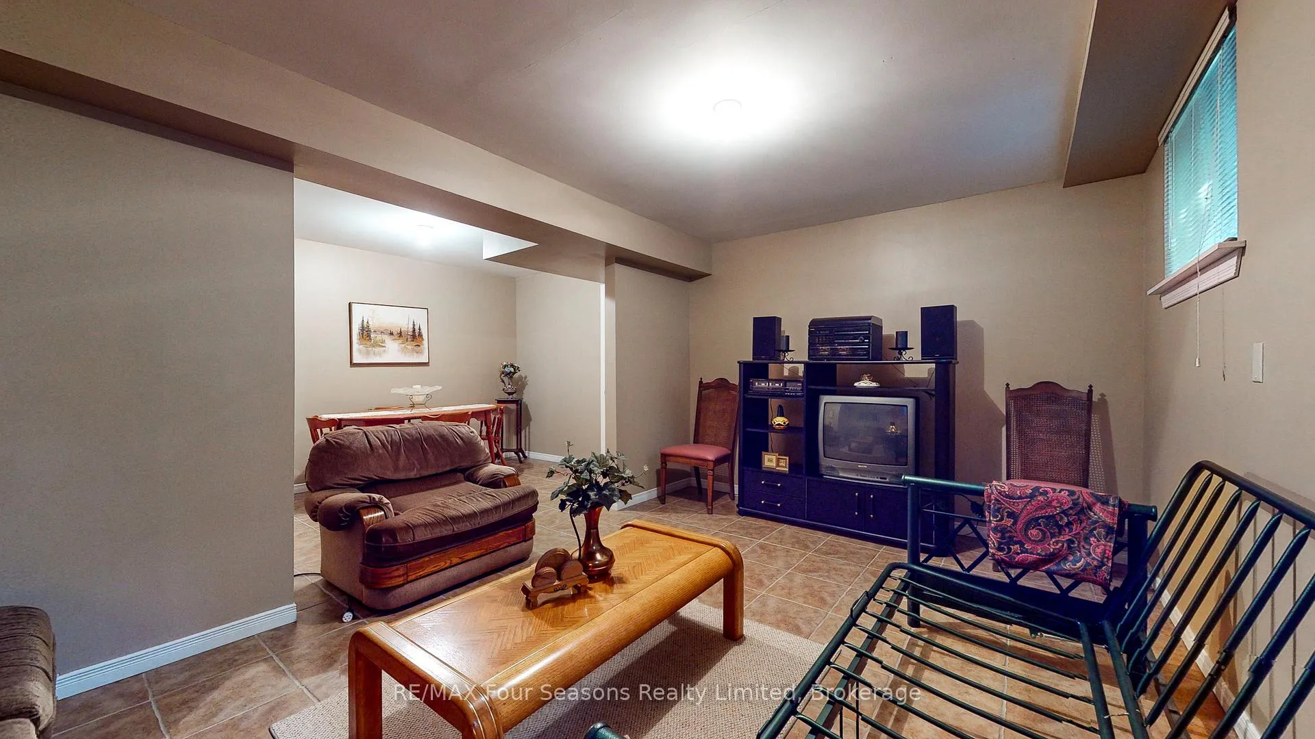 Photo 28 of 76 Arthur Street E, Blue Mountains — HOMEH