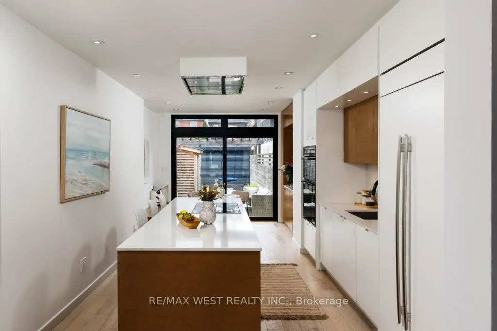 Photo 9 of 110 Fern Avenue, Toronto, Roncesvalles — HOMEH