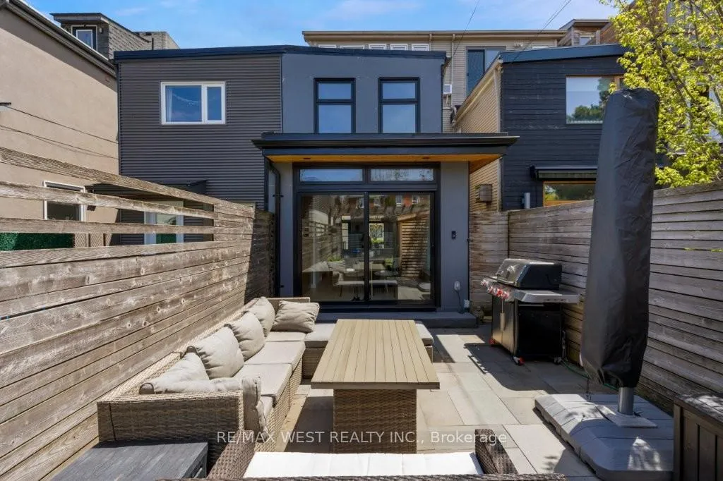 Photo 16 of 110 Fern Avenue, Toronto, Roncesvalles — HOMEH